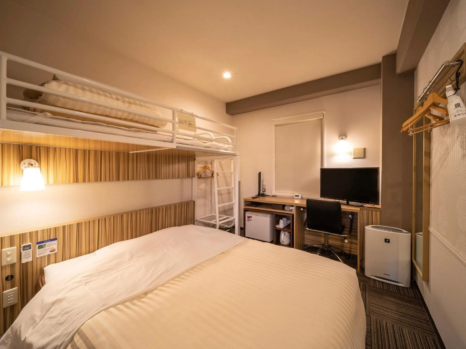 Photo of the whole room, Bed in Super Hotel Kochi