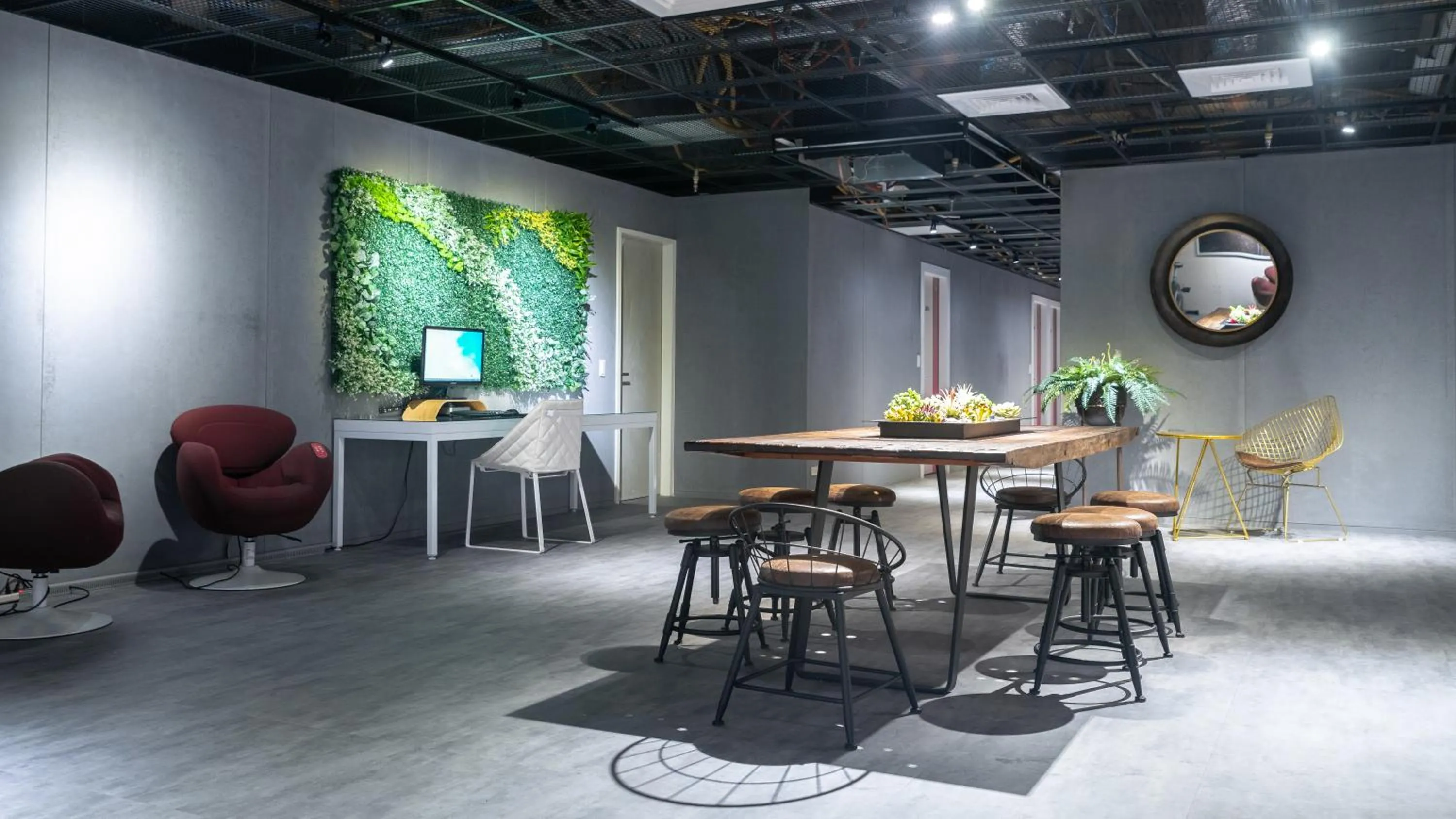 Communal lounge/ TV room in Chiayi King Hotel