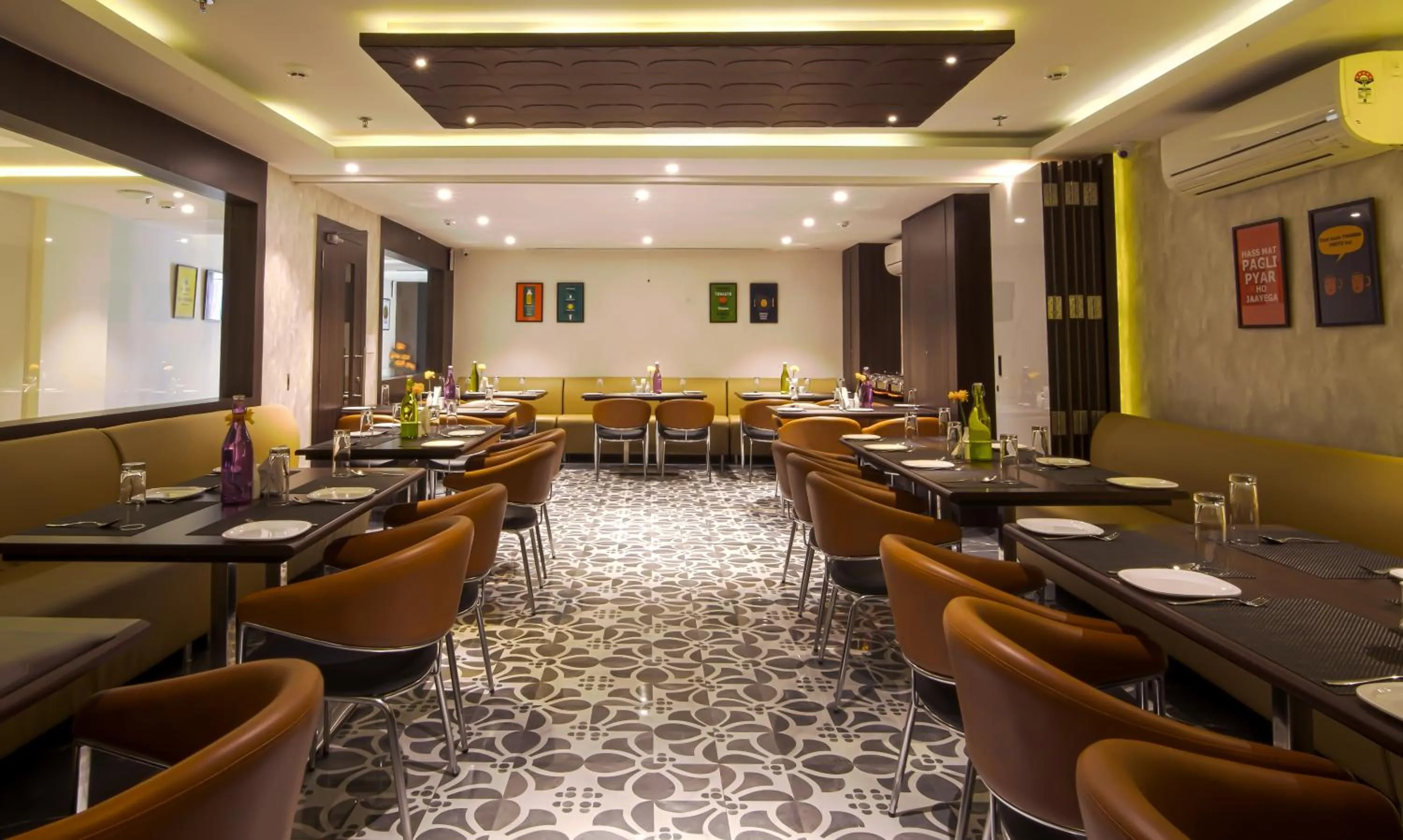 Restaurant/places to eat in The Onyx Hotel