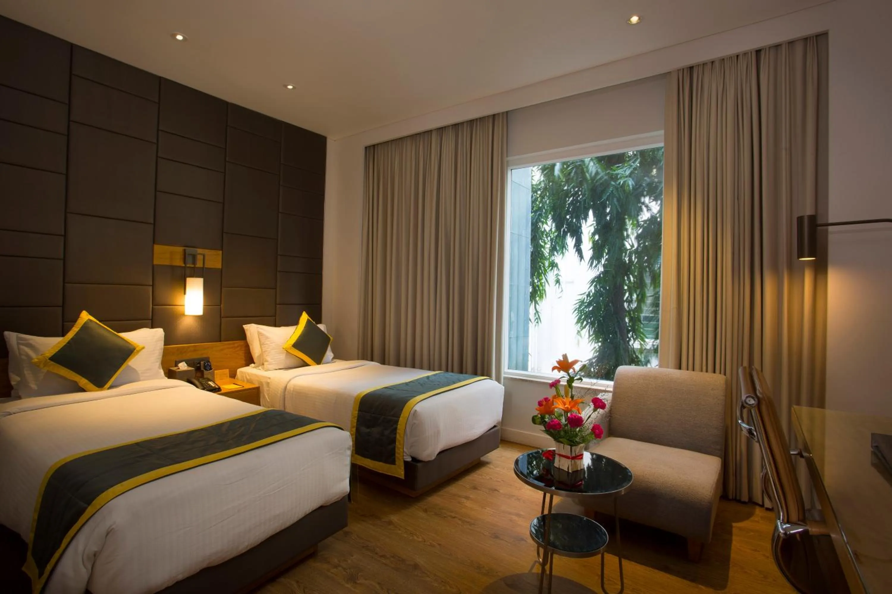 Bedroom, Bed in Fountain Tree by TGI