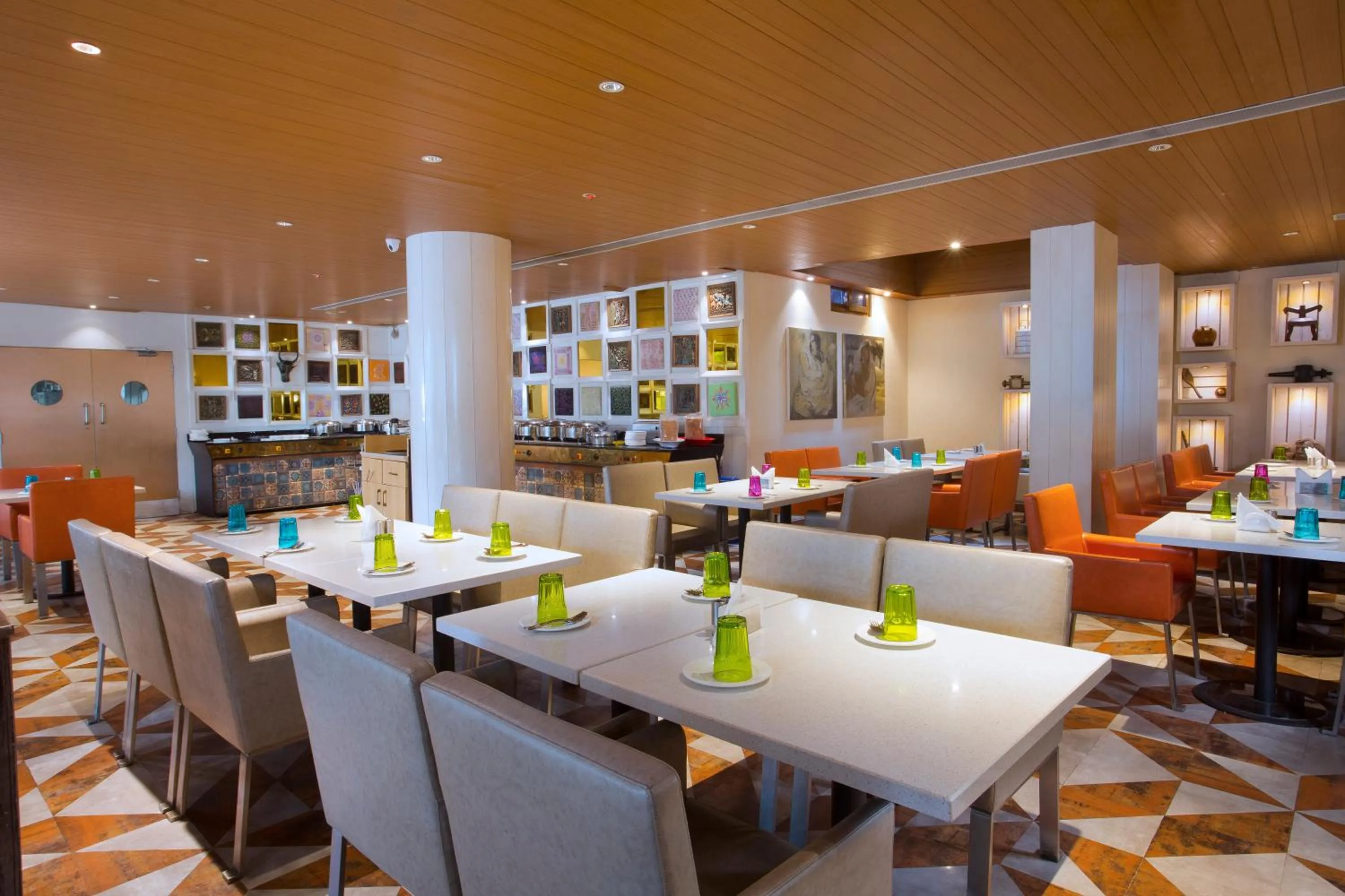 Restaurant/places to eat in Fountain Tree by TGI