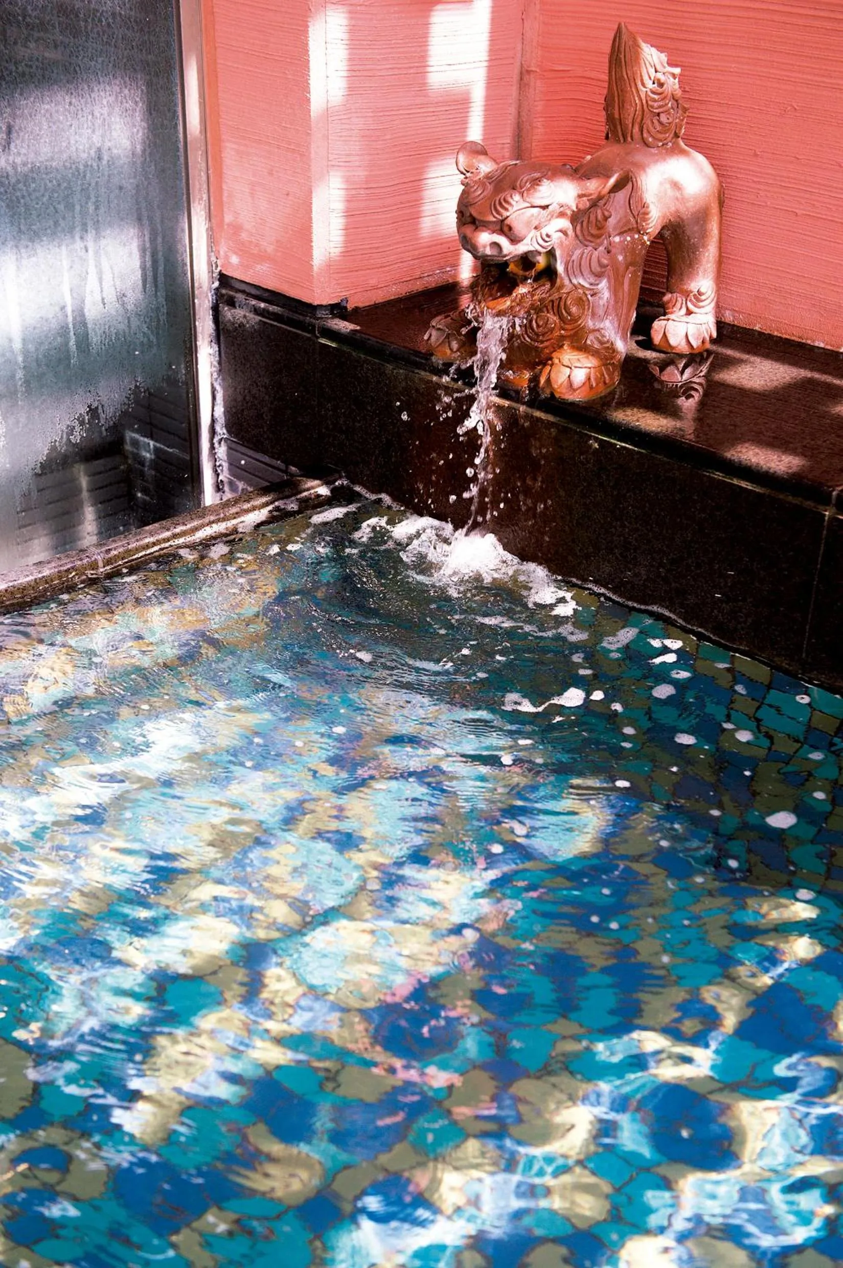 Hot Spring Bath in Loisir Spa Tower Naha