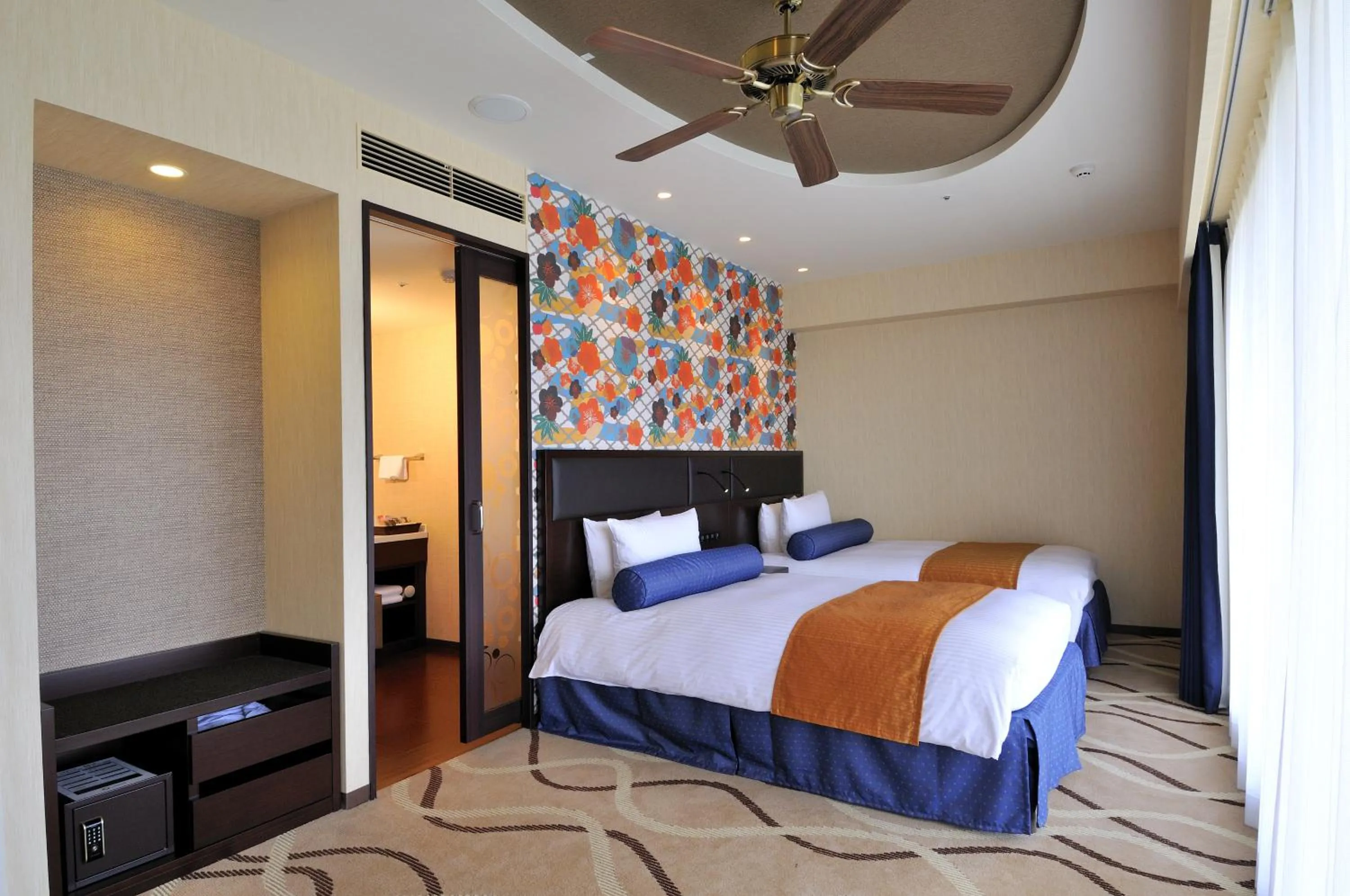 Bed in Loisir Spa Tower Naha