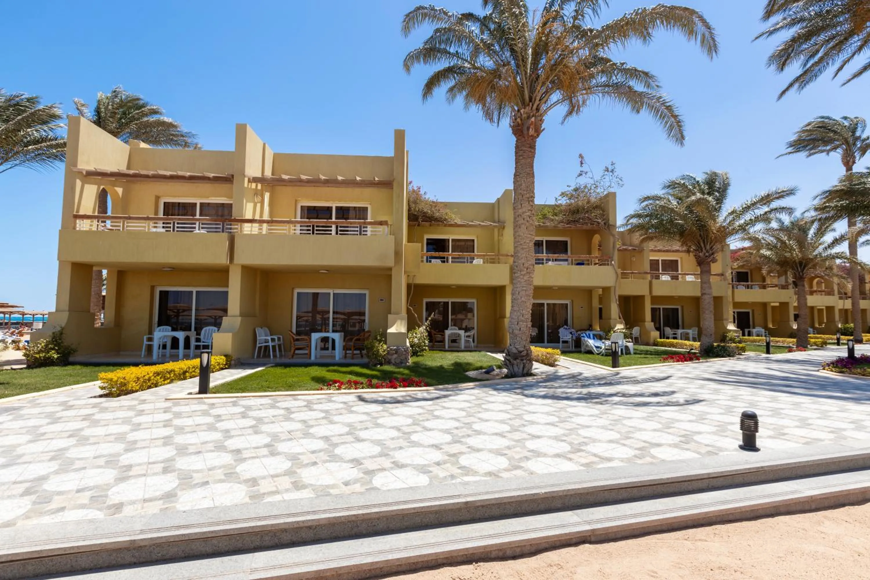 Palm Beach Resort Families and Couples only