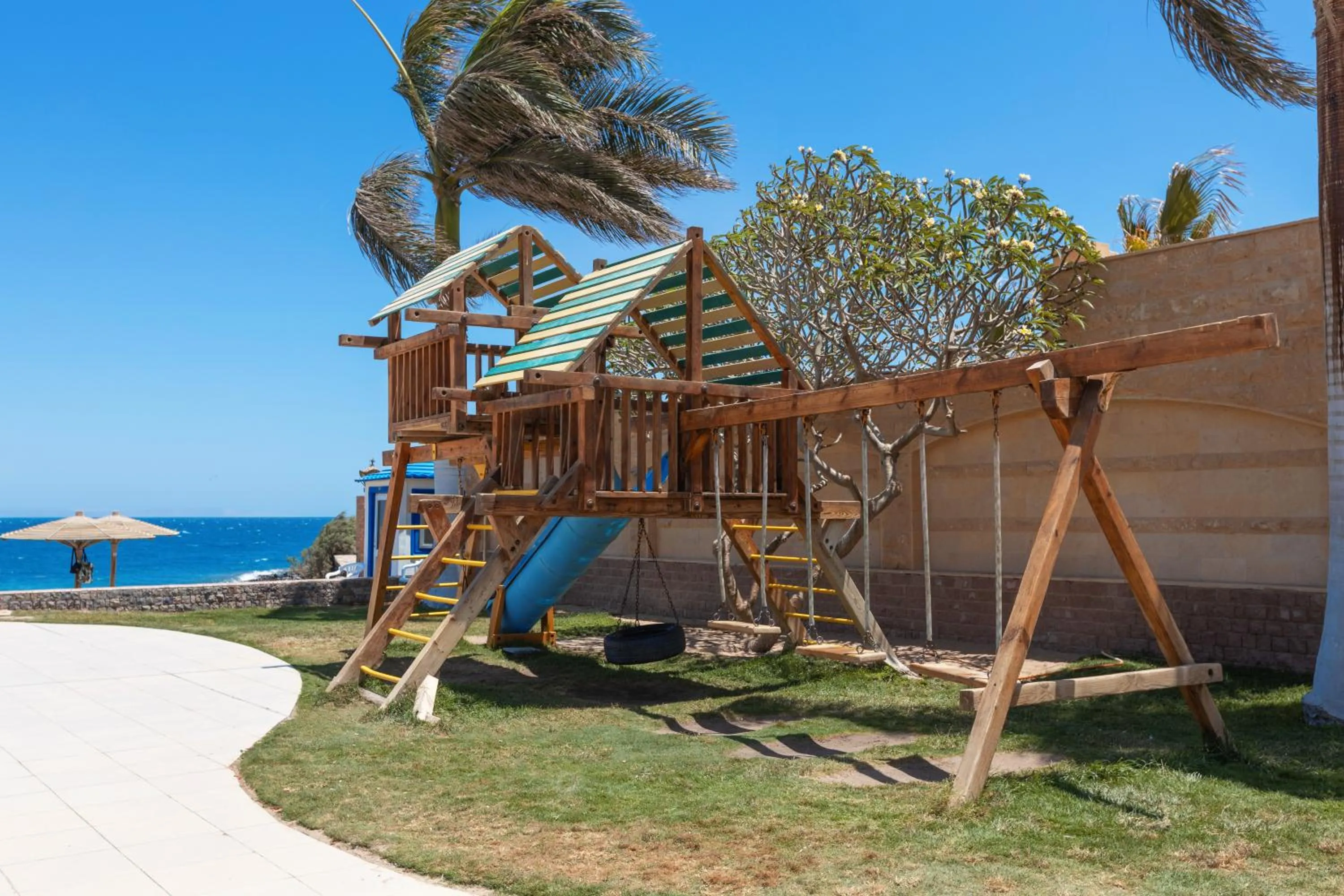 Palm Beach Resort Families and Couples only