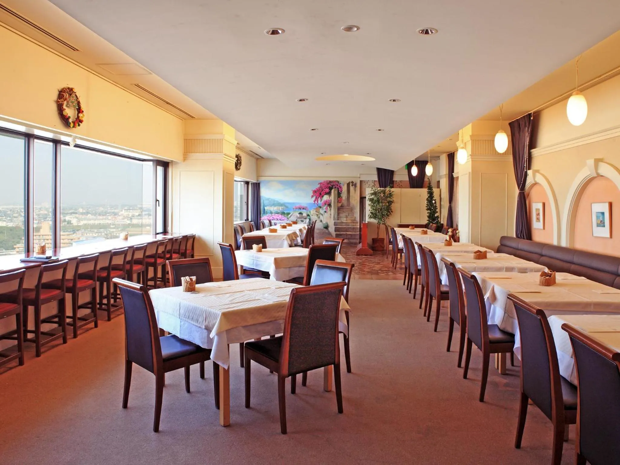 Restaurant/places to eat in Hotel Crown Palais Chiryu