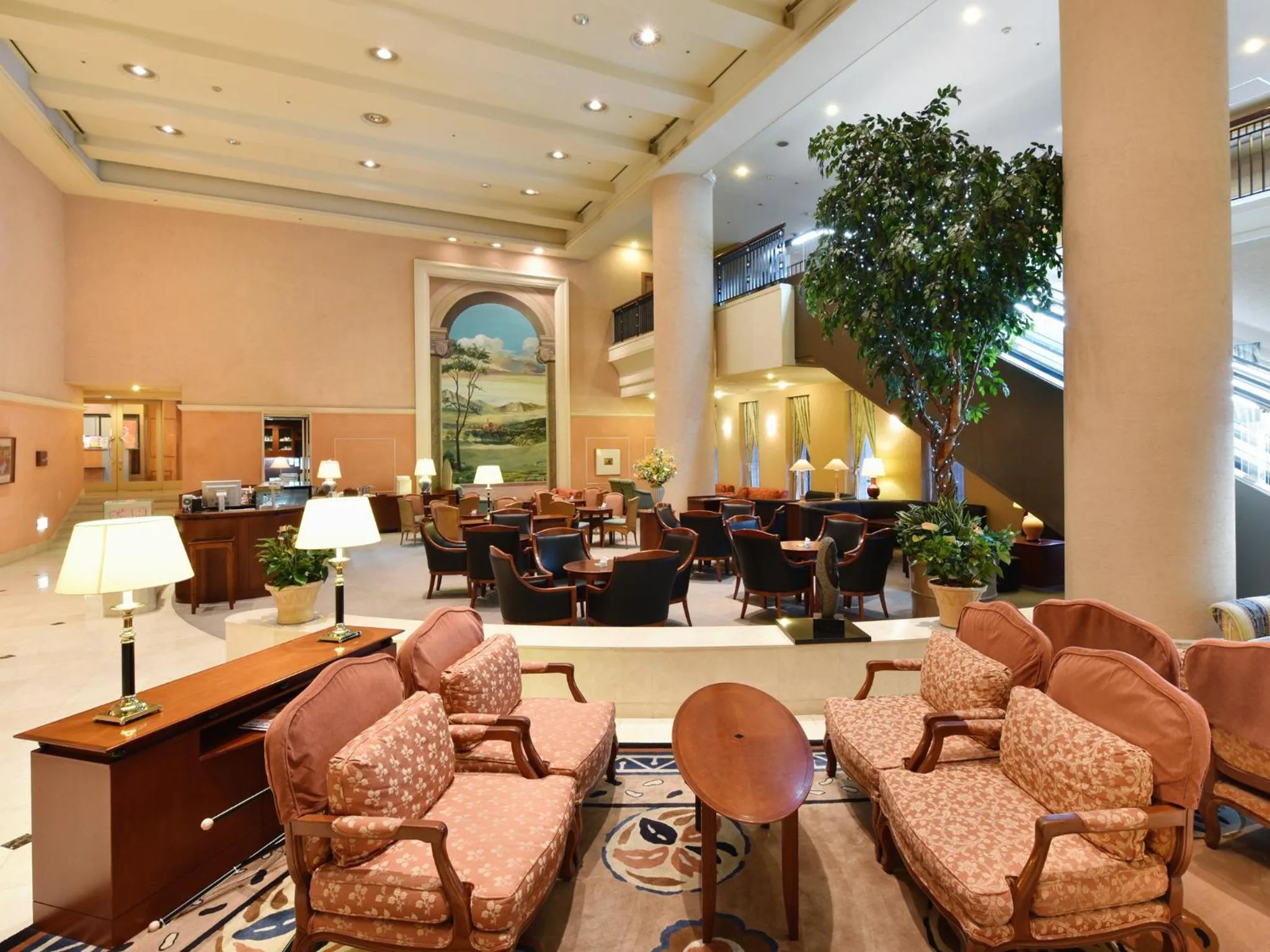Lobby or reception in Hotel Crown Palais Chiryu