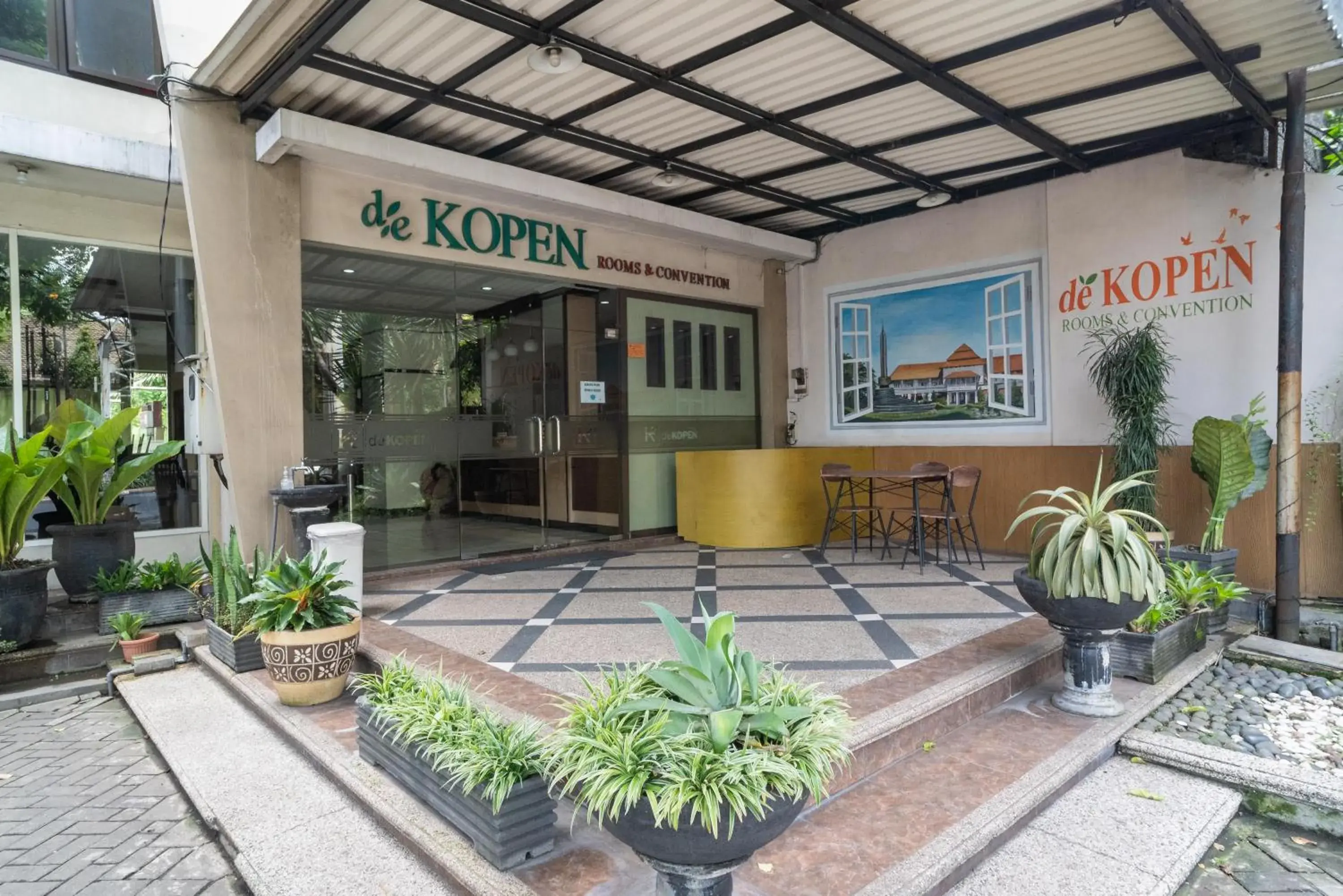 Urbanview Hotel de Kopen Malang by RedDoorz Urbanview Hotel de Kopen Malang by RedDoorz