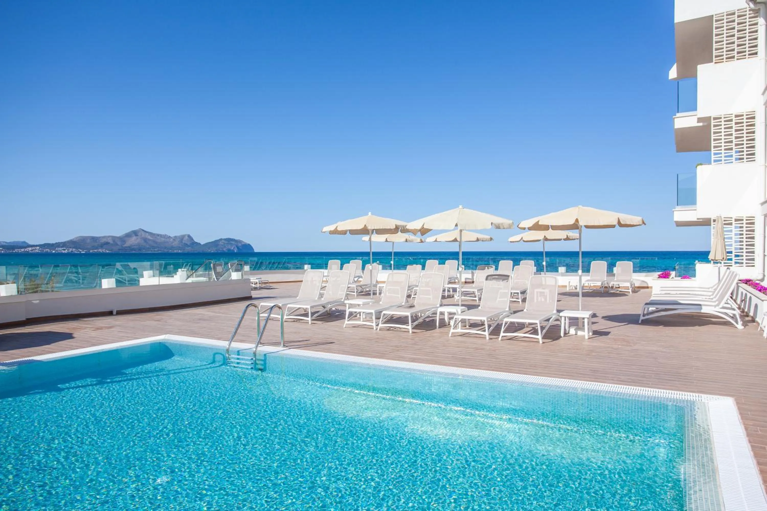 Swimming pool in Grupotel Picafort Beach