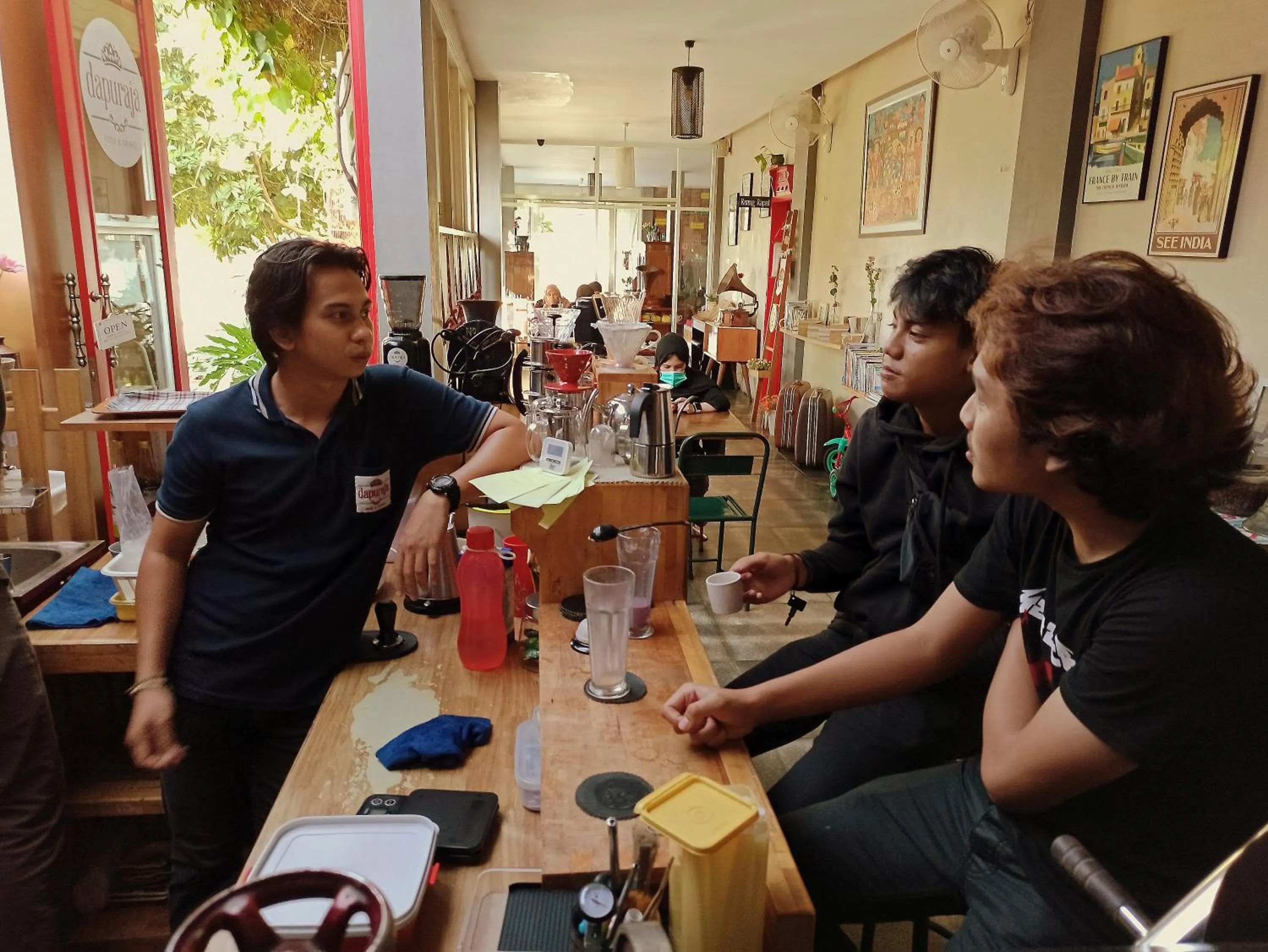 Restaurant/places to eat in Roemah 28 Syariah