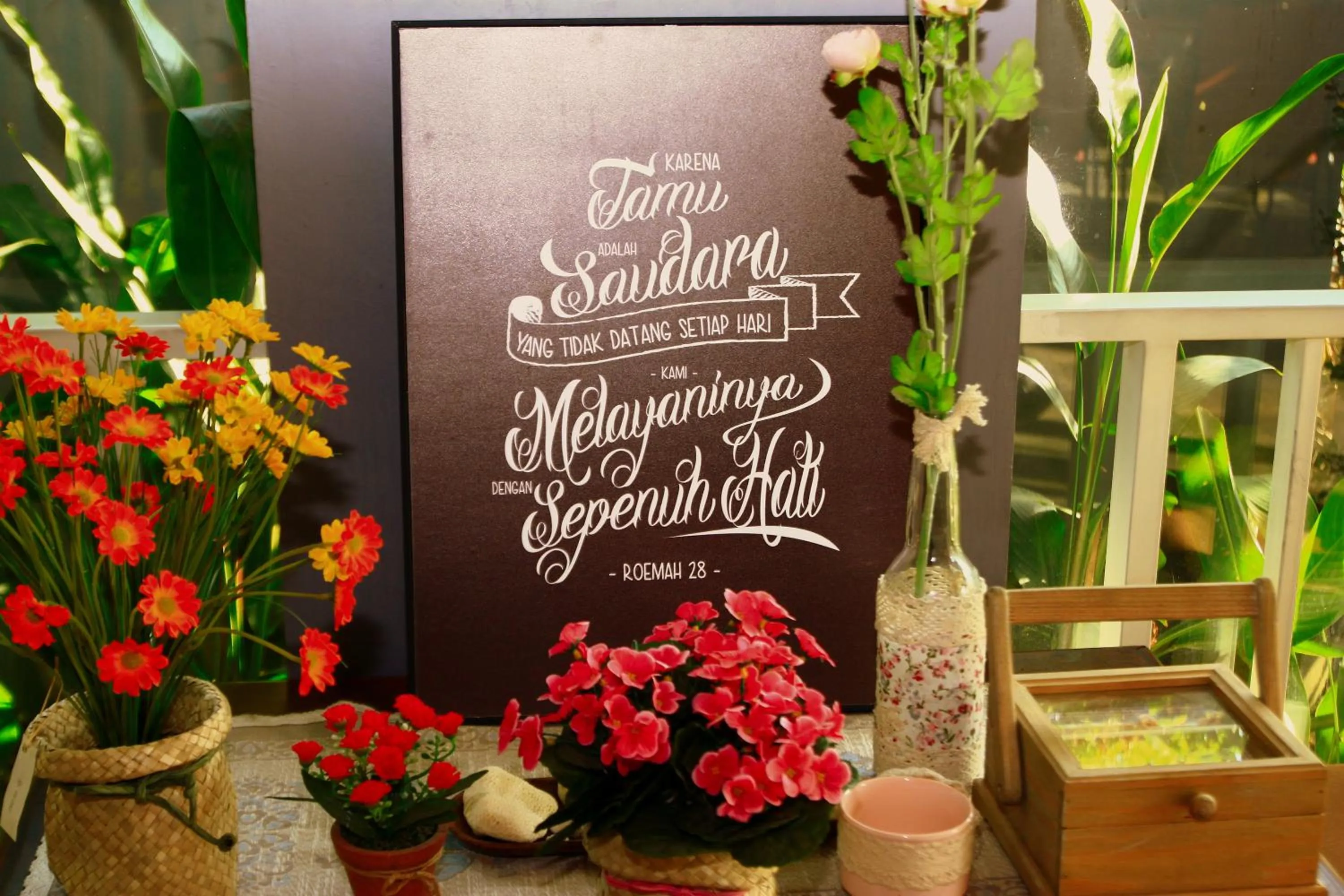 Logo/Certificate/Sign in Roemah 28 Syariah