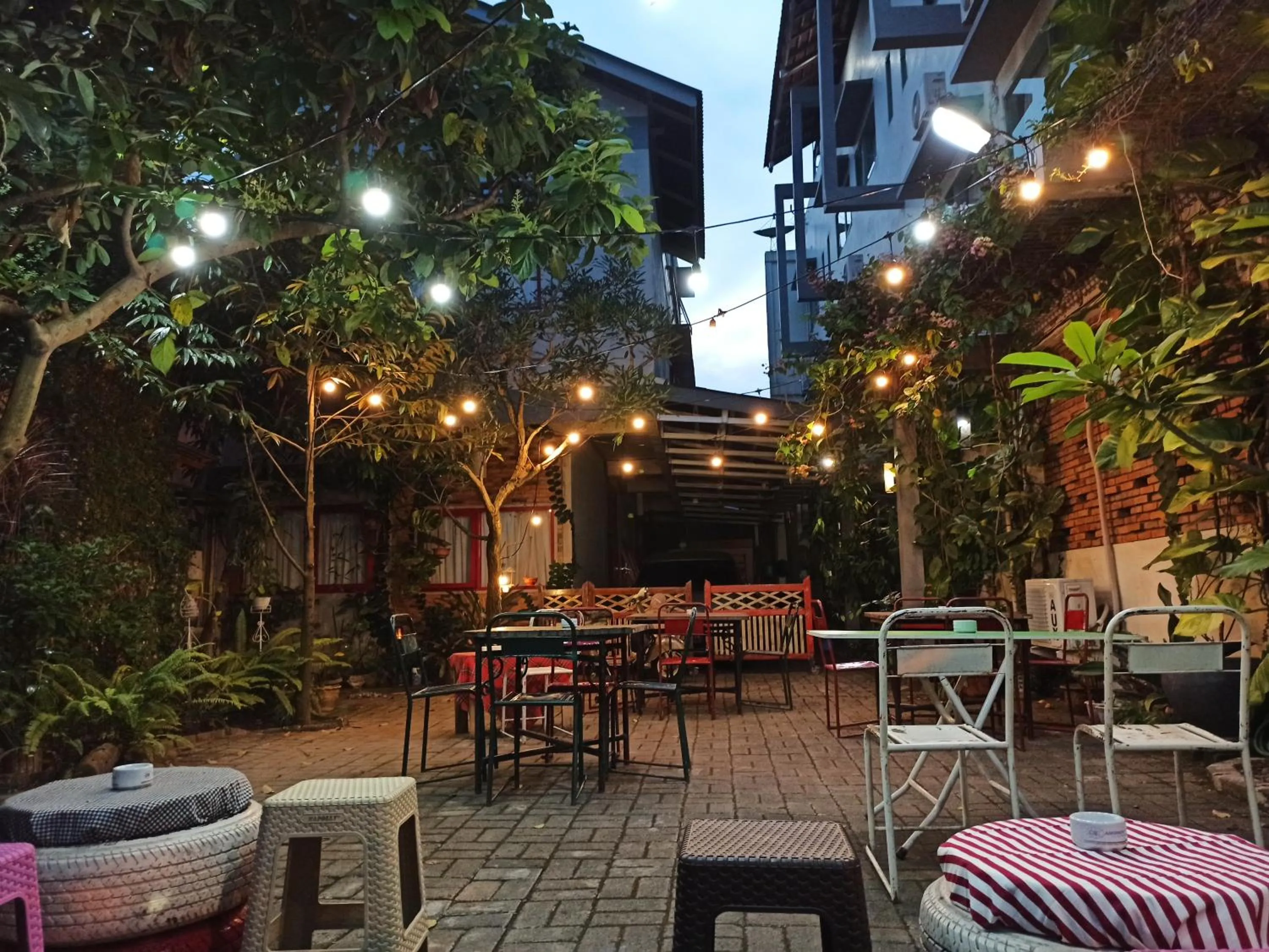 Night in Roemah 28 Syariah