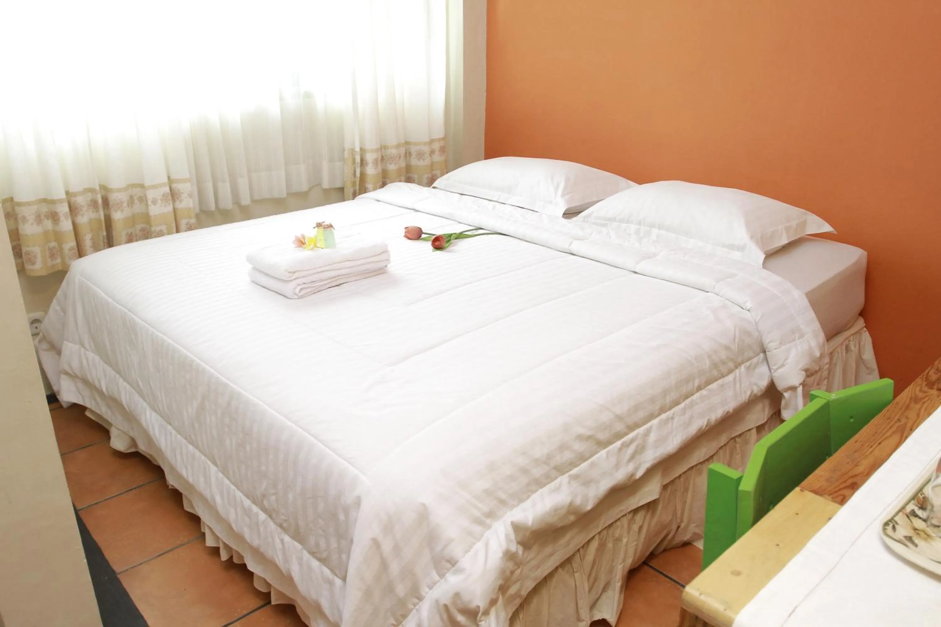 Bed in Roemah 28 Syariah