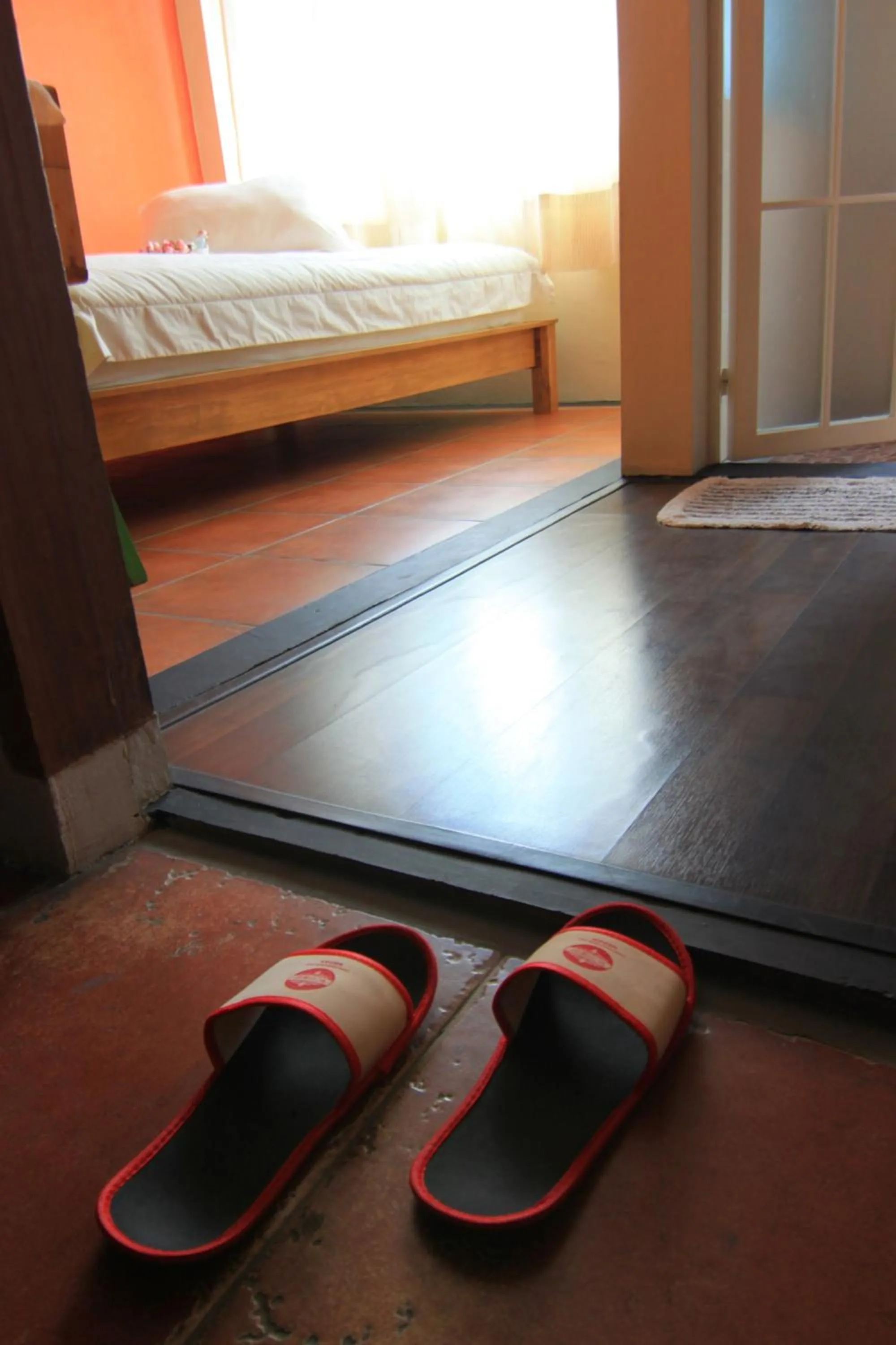 room service, Bed in Roemah 28 Syariah