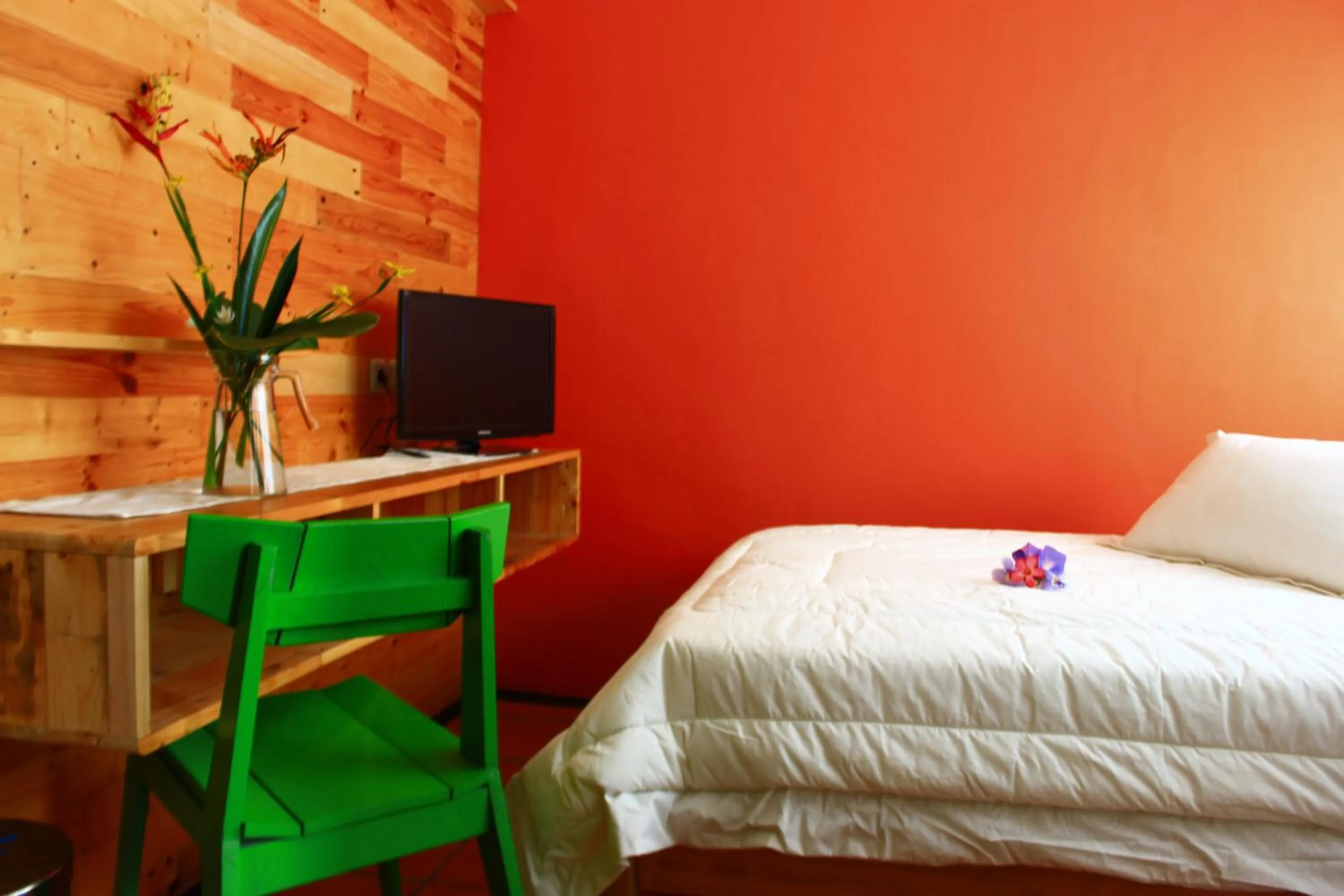 TV and multimedia, Bed in Roemah 28 Syariah