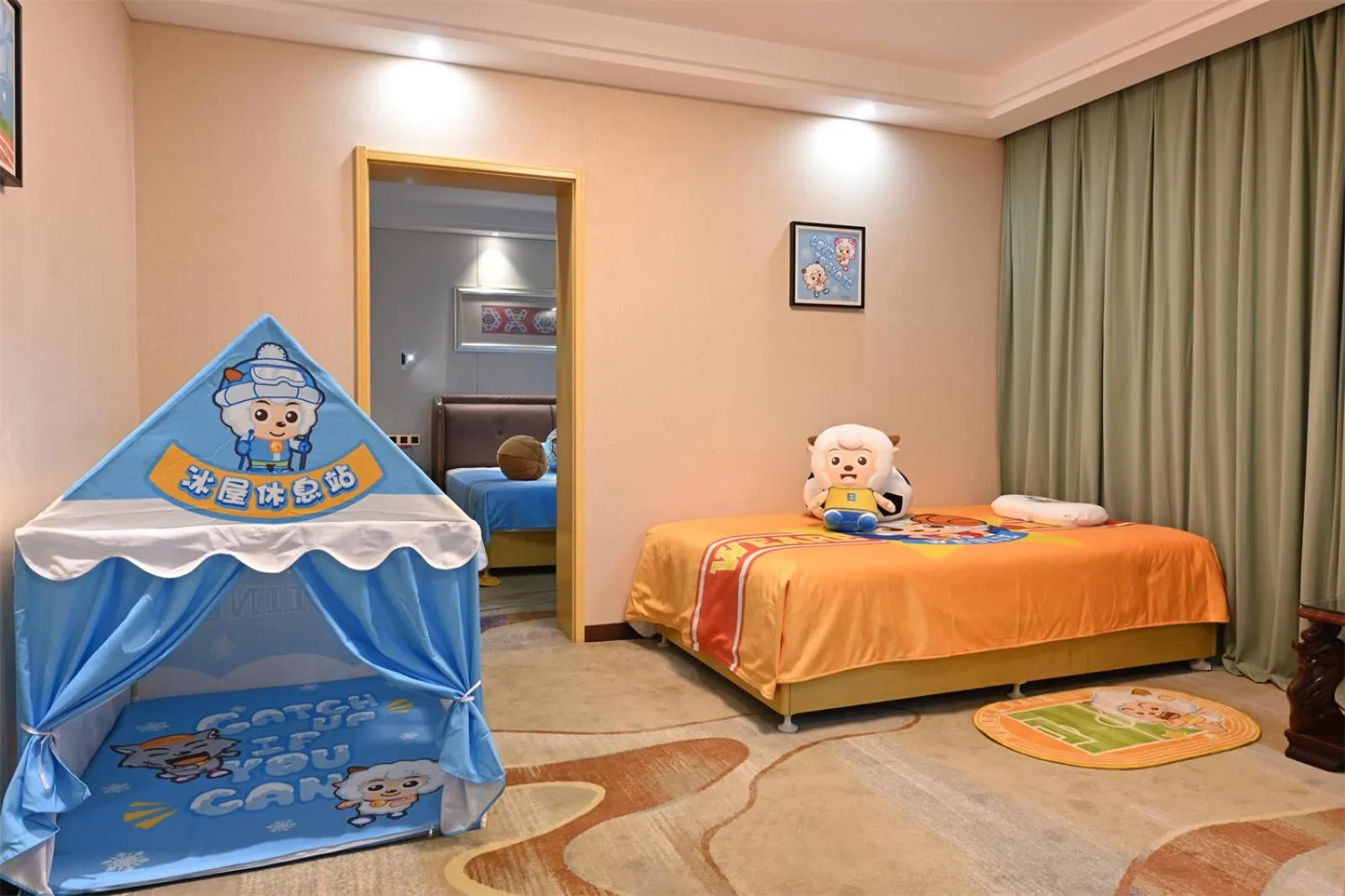 Bed in Dunhuang Hotel