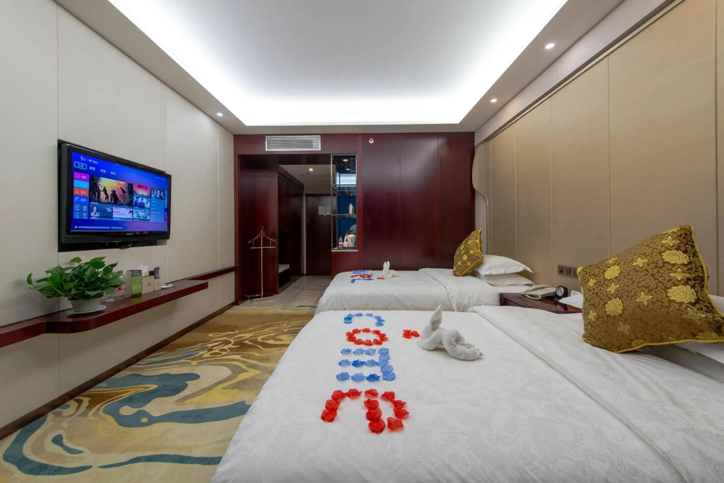 Bed in Dunhuang Hotel