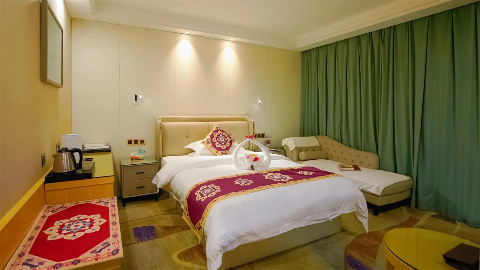 Bed in Dunhuang Hotel