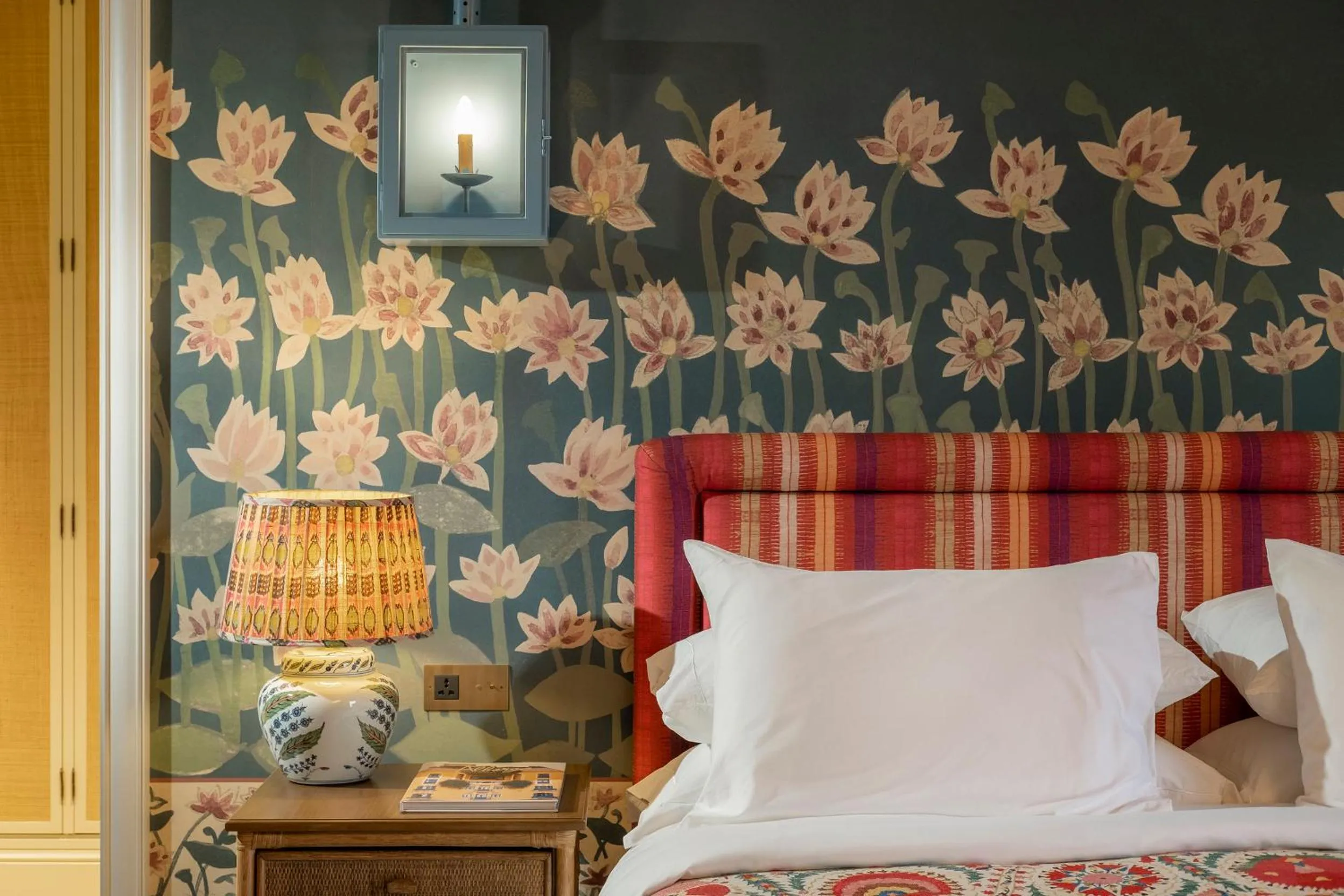 Bed in Albergo Hotel