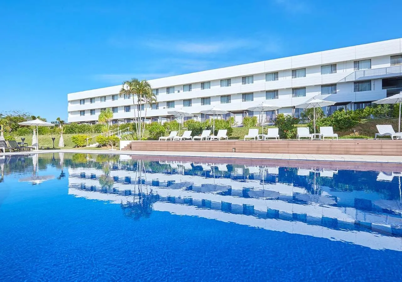 Swimming pool in Royal View Hotel Churaumi