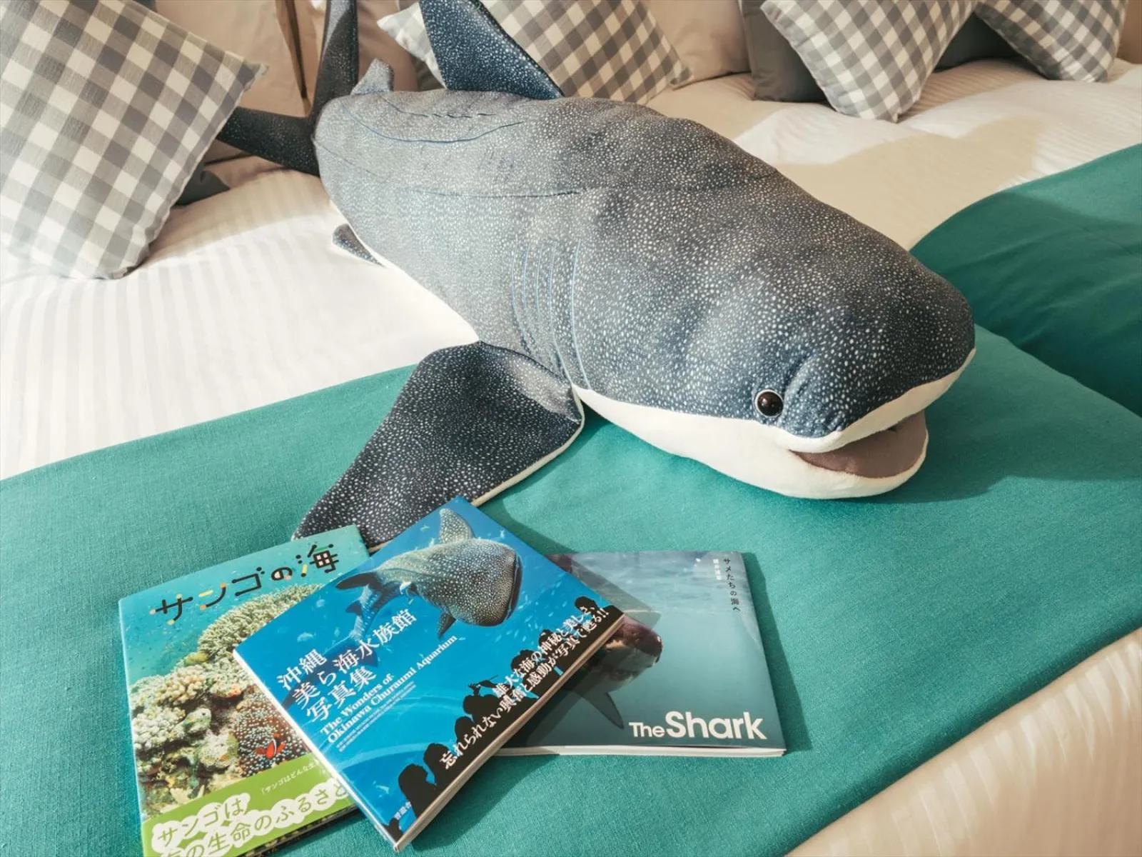 Decorative detail, Bed in Royal View Hotel Churaumi