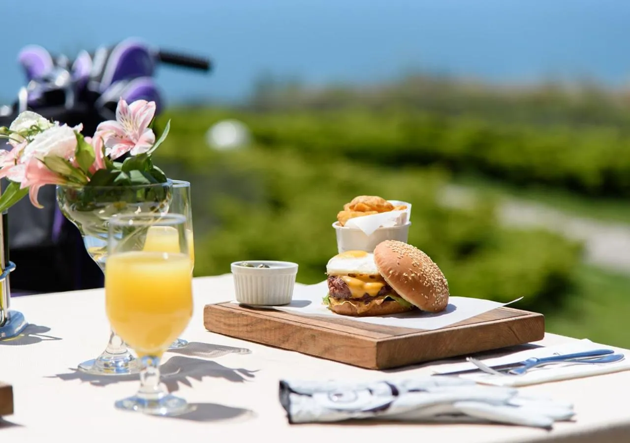 Food and drinks in Club Residence at BlackSeaRama Golf