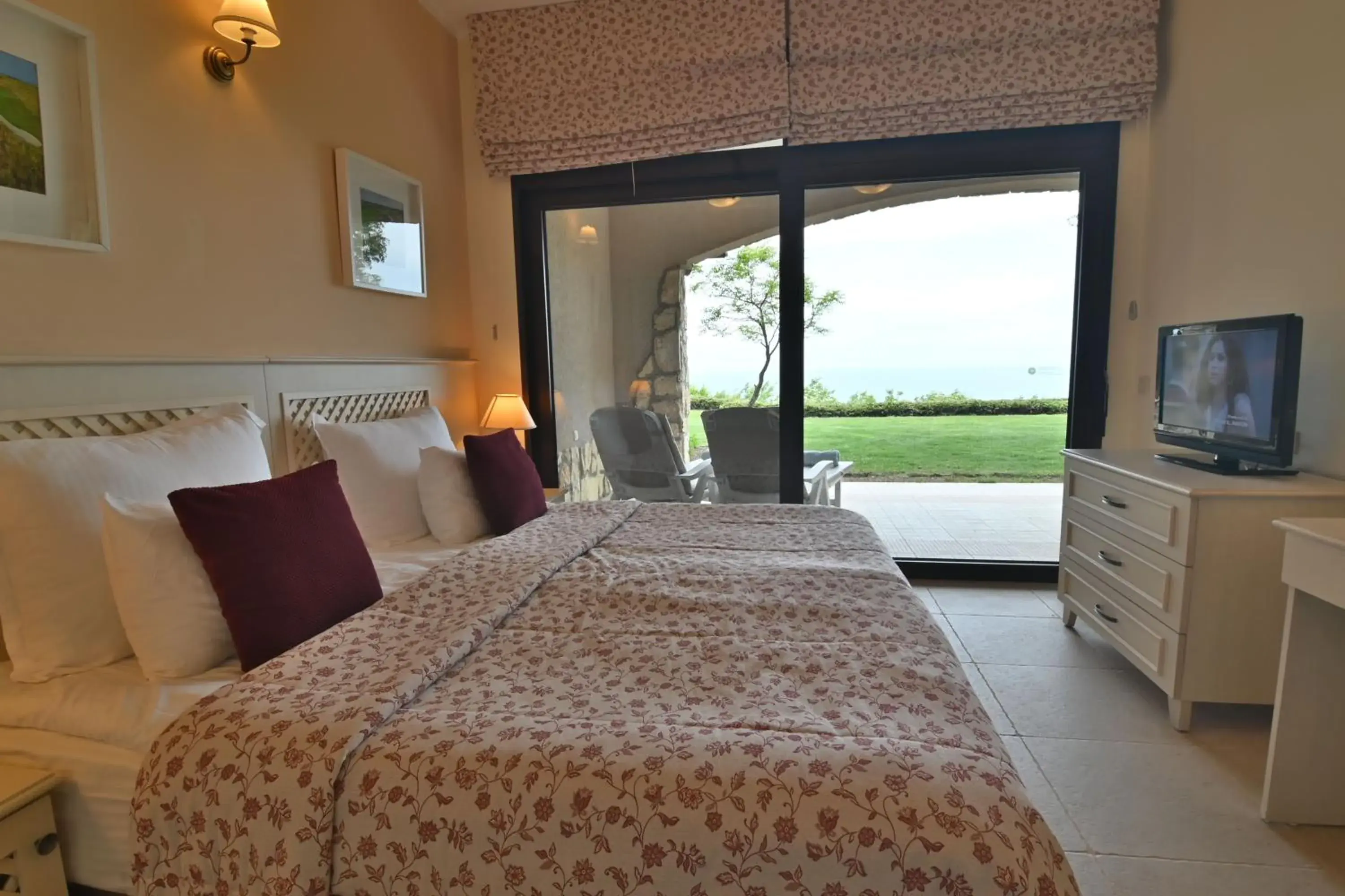 One-Bedroom Apartment with Sea View in Club Residence at BlackSeaRama Golf One-Bedroom Apartment with Sea View in Club Residence at BlackSeaRama Golf