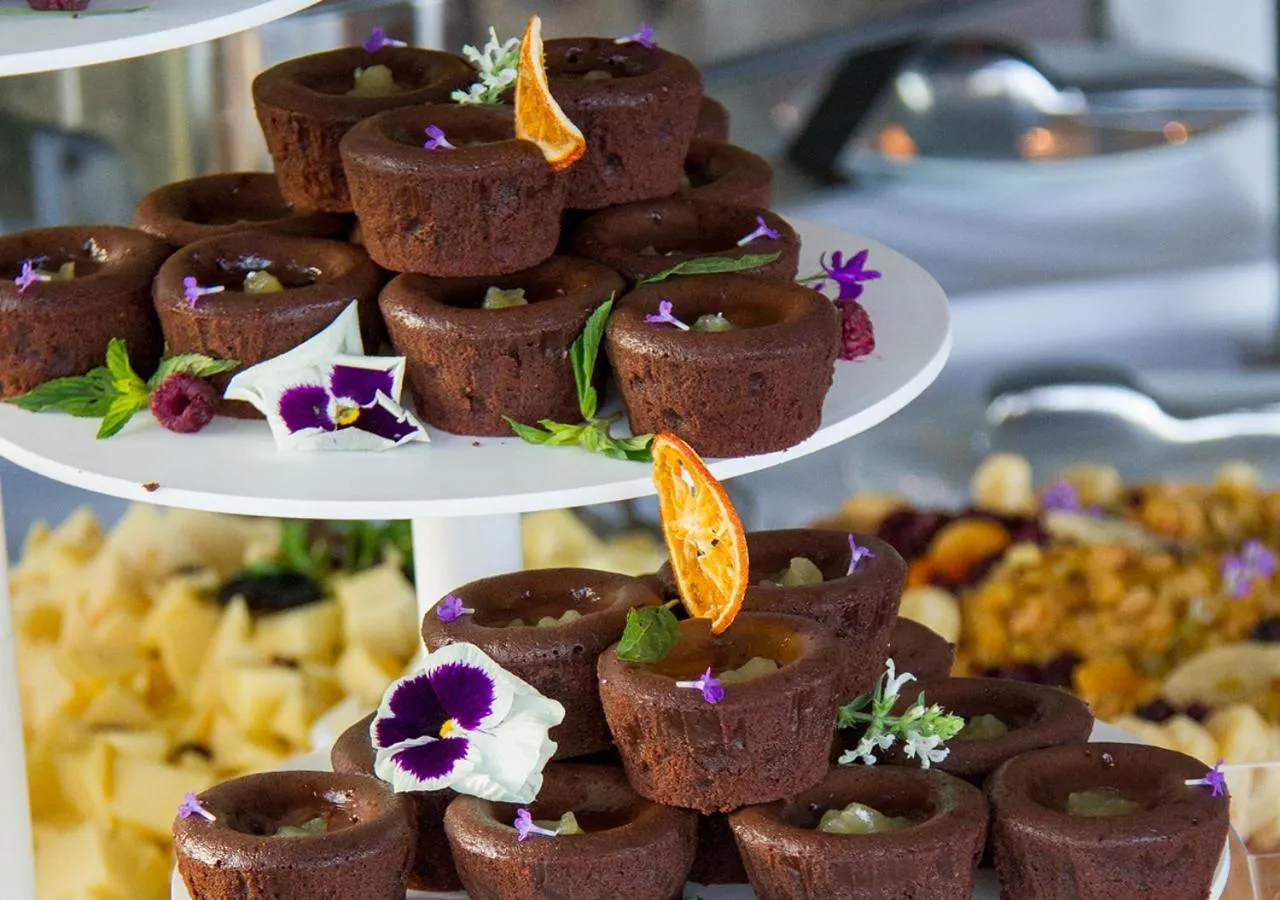 Food and drinks in Club Residence at BlackSeaRama Golf