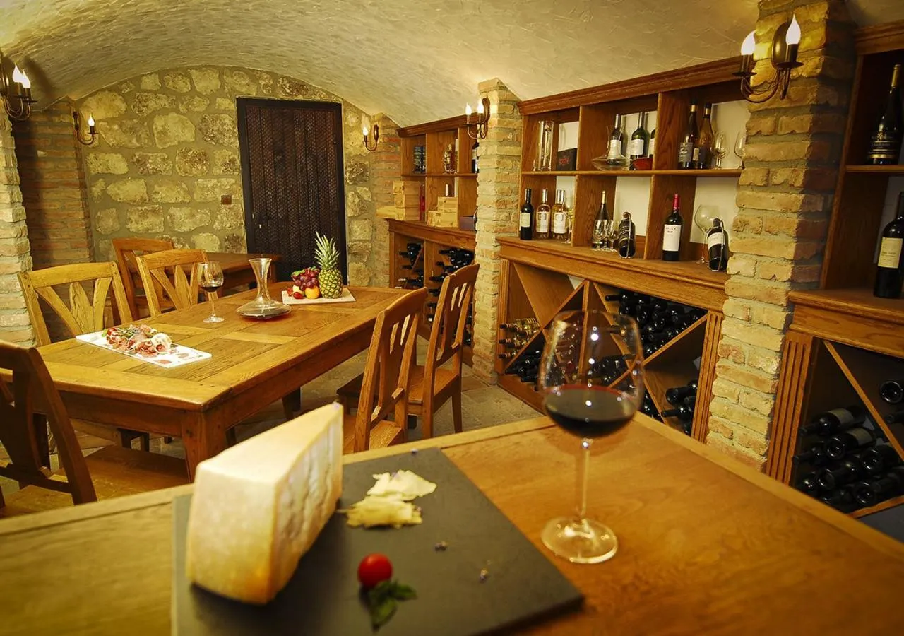 Lounge or bar in Club Residence at BlackSeaRama Golf