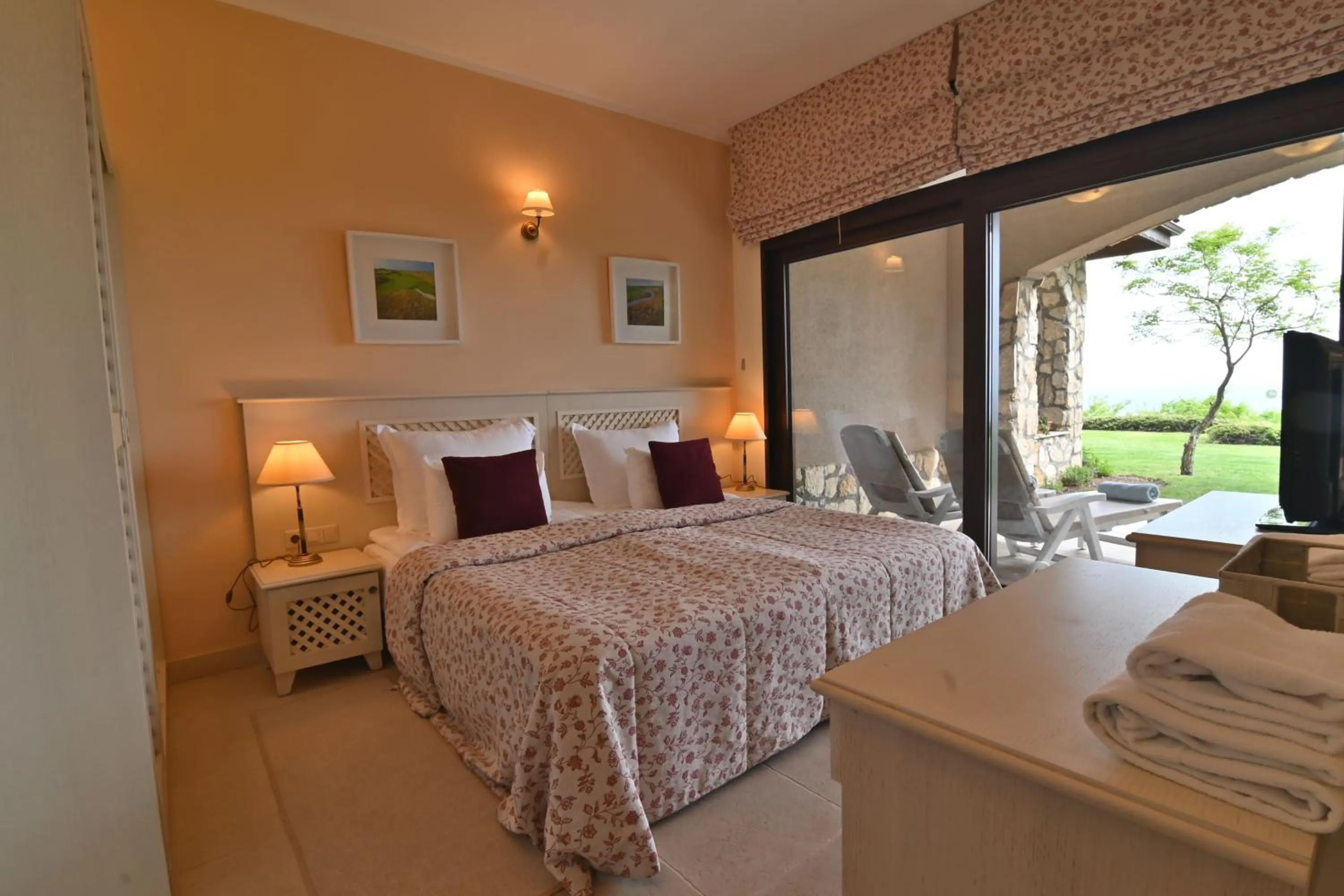 Bed in Club Residence at BlackSeaRama Golf