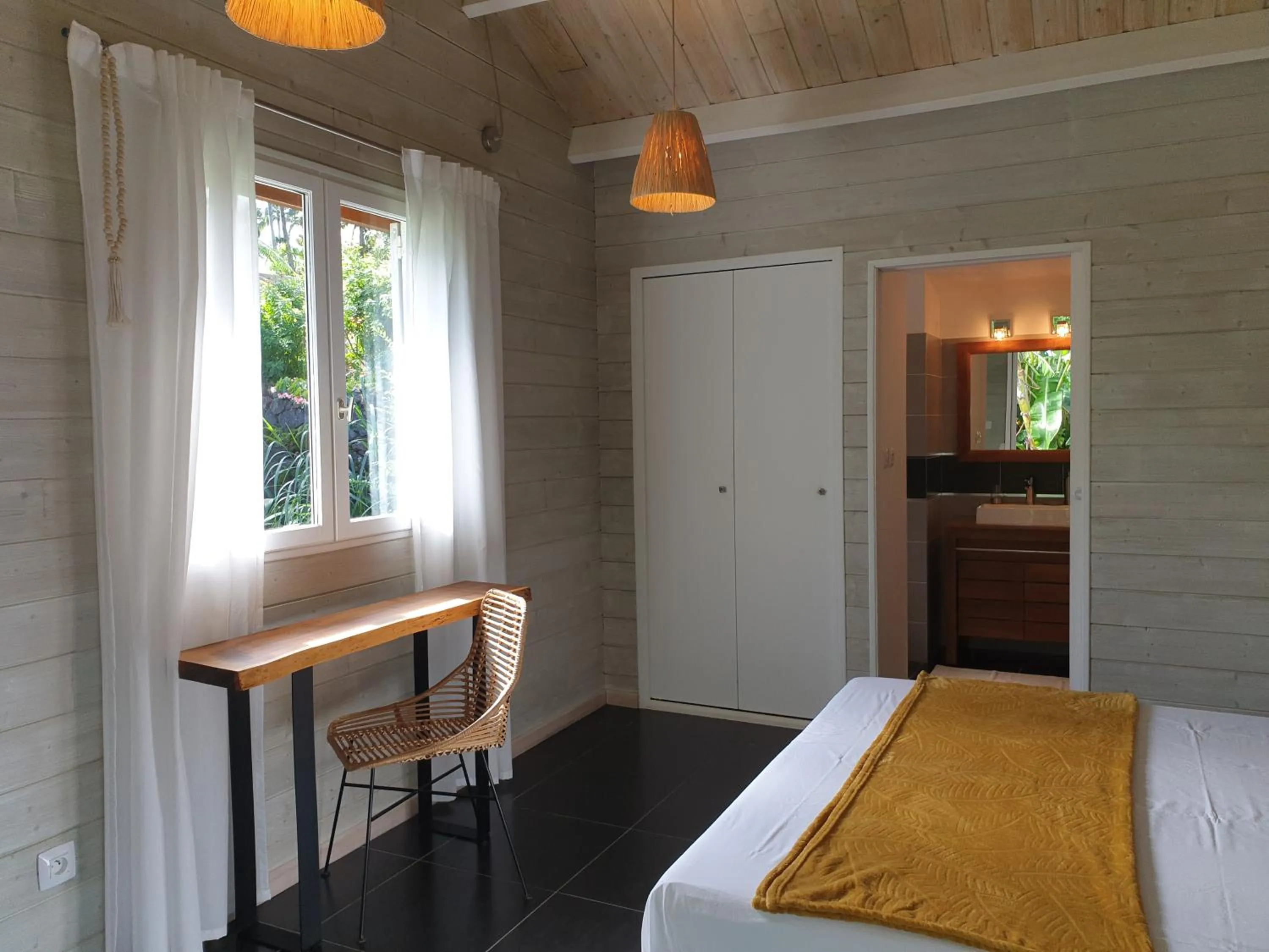 Bed in Les Coeurs d'Amants