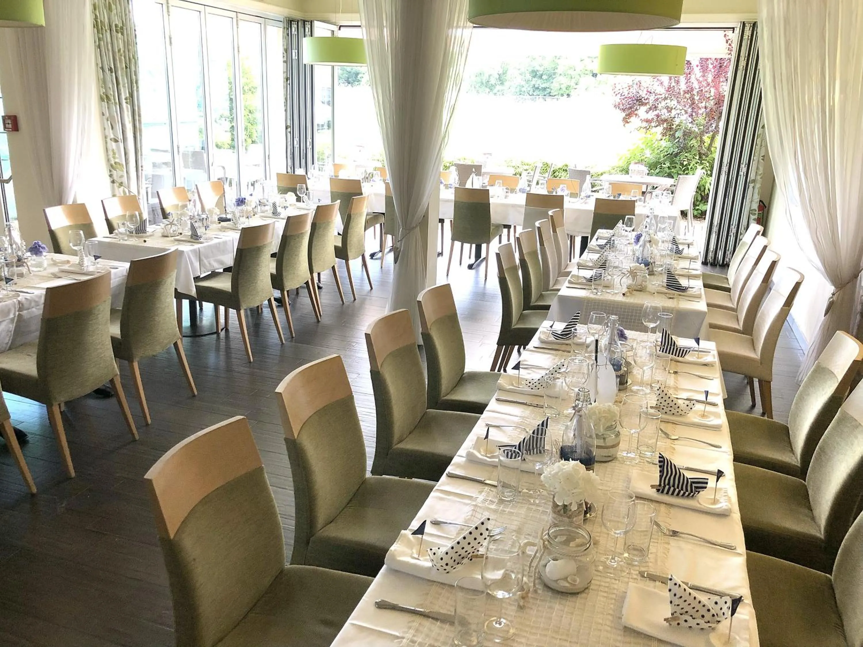 Restaurant/places to eat in Hotel Restaurant FIDI