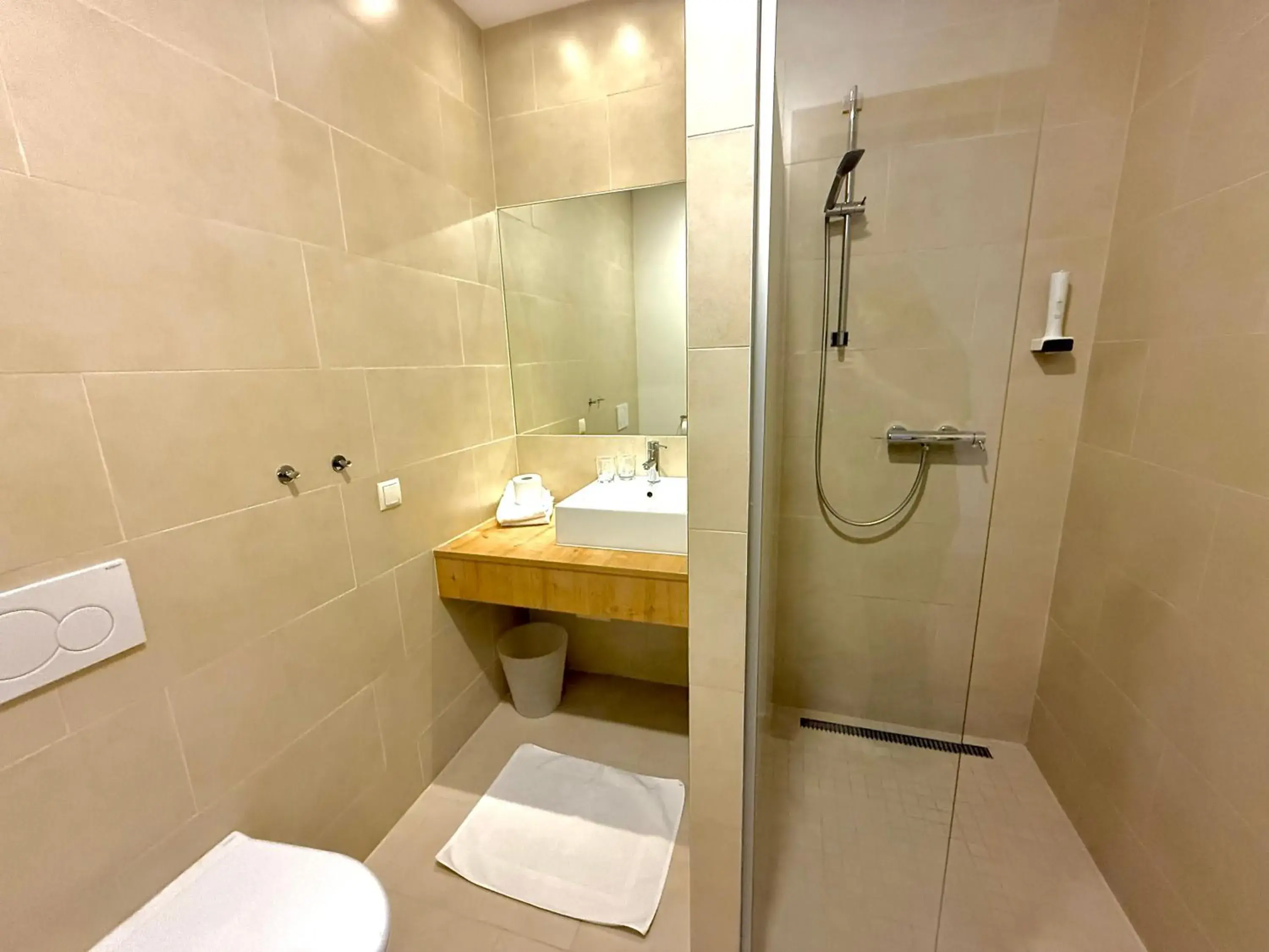 Single Room in Hotel Restaurant FIDI Single Room in Hotel Restaurant FIDI