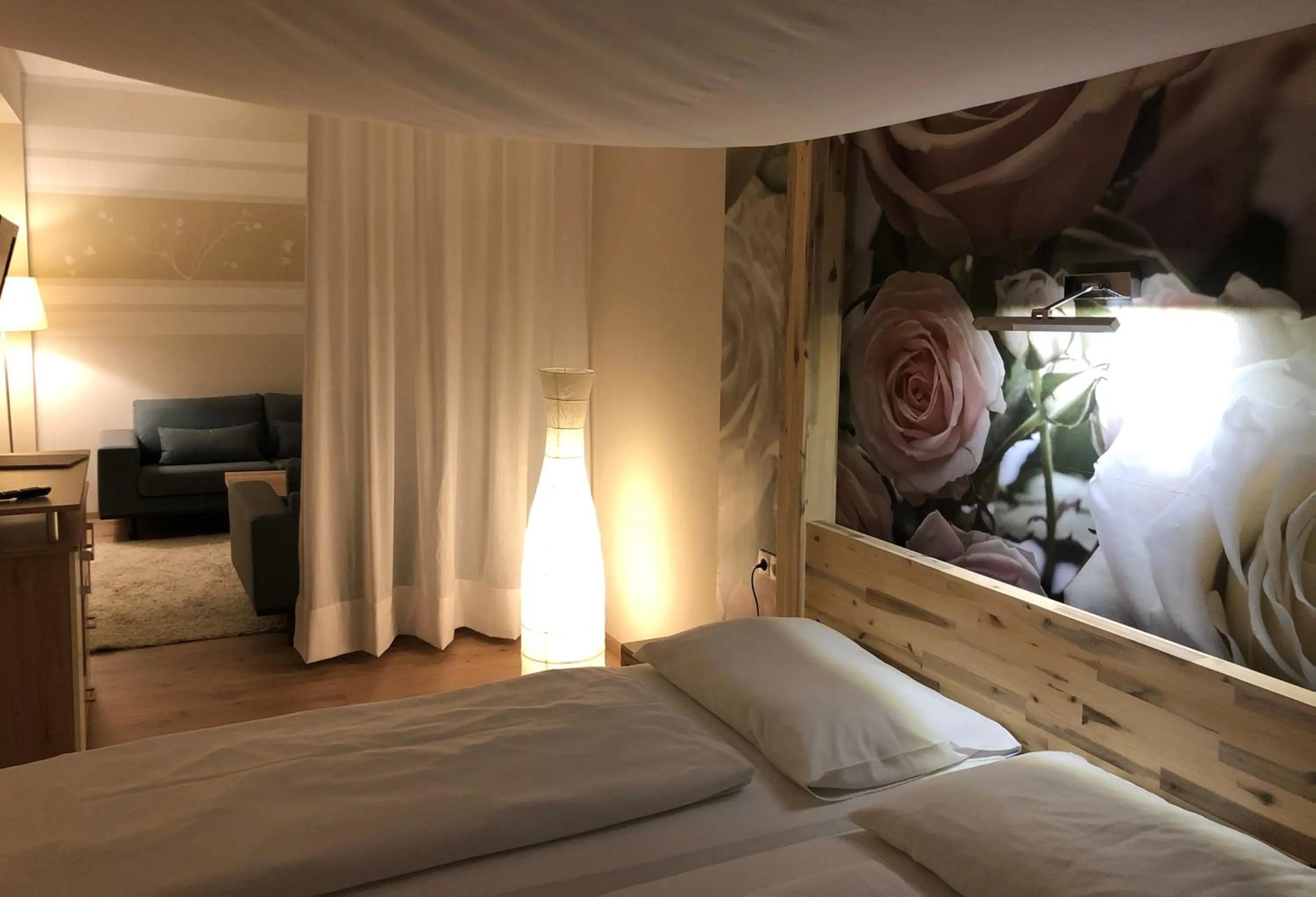 Decorative detail, Bed in Hotel Restaurant FIDI