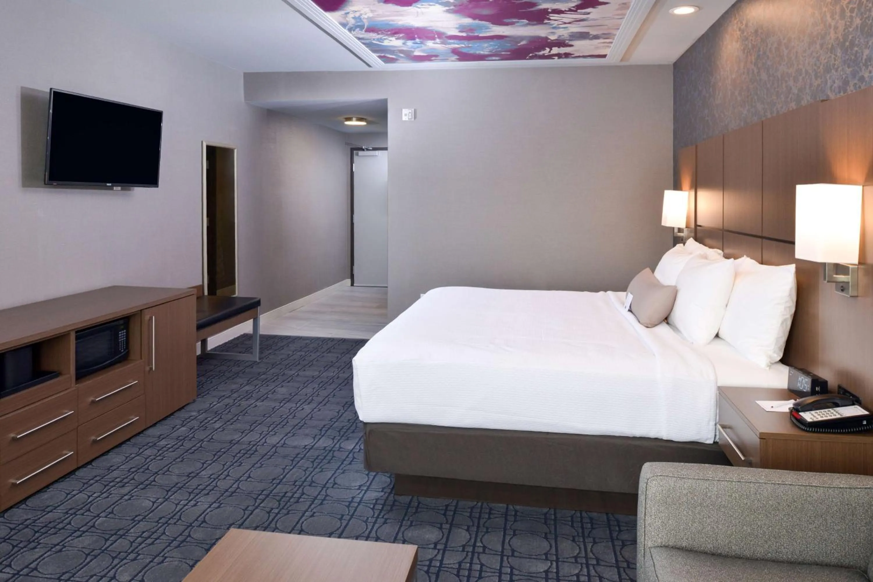 Photo of the whole room, Bed in Best Western Plus Coalinga Inn