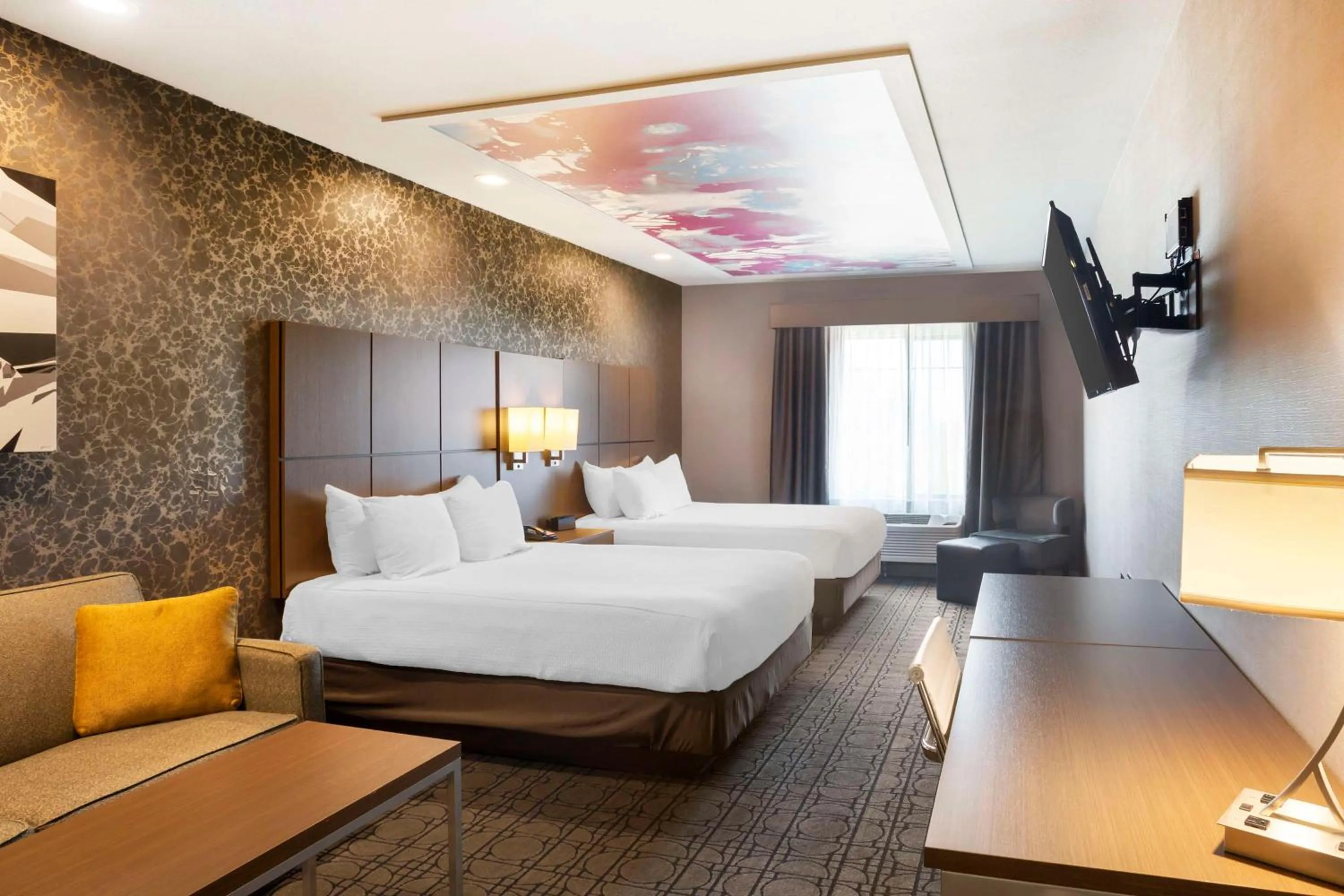 Bedroom, Bed in Best Western Plus Coalinga Inn