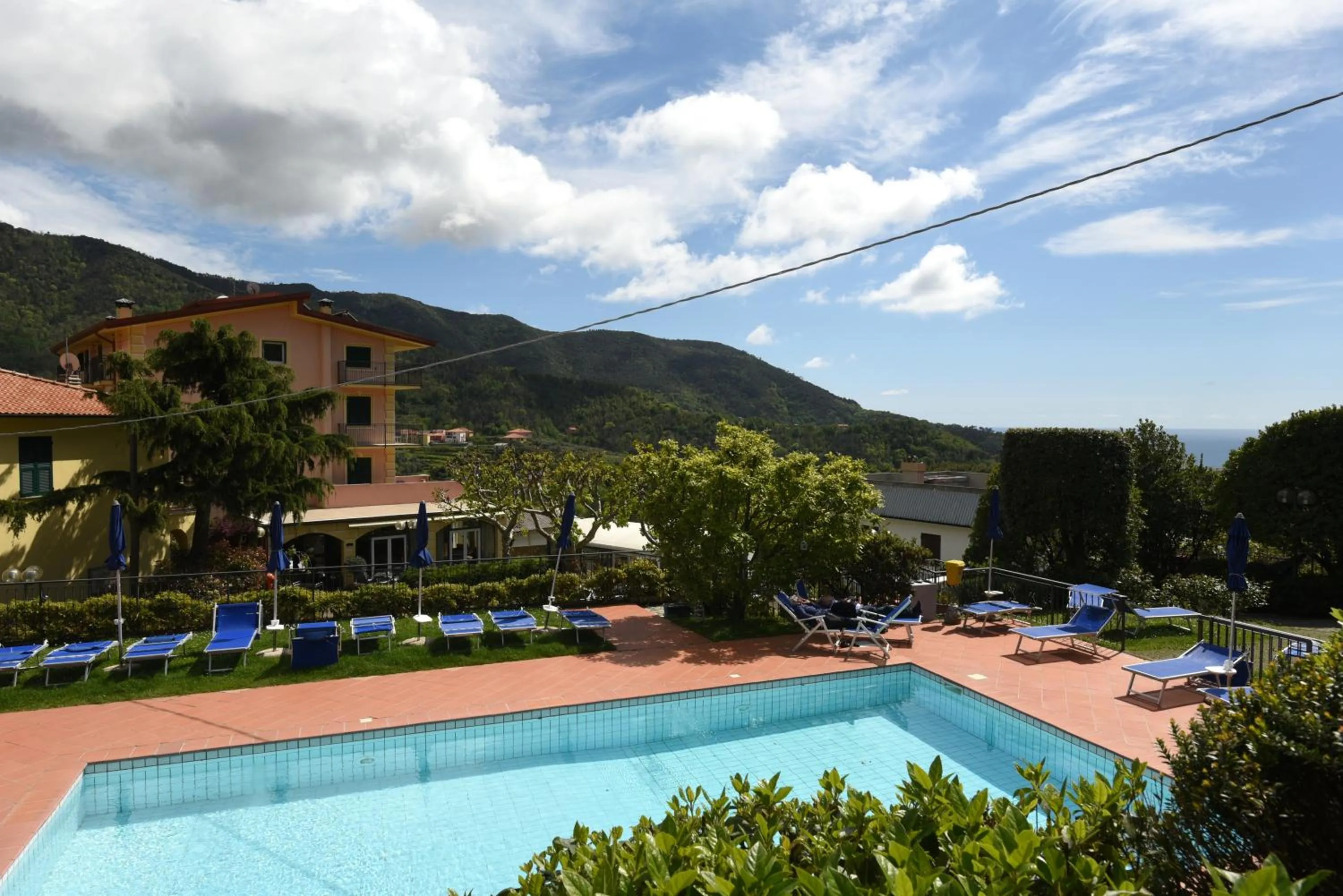Pool view in Hotel La Vigna