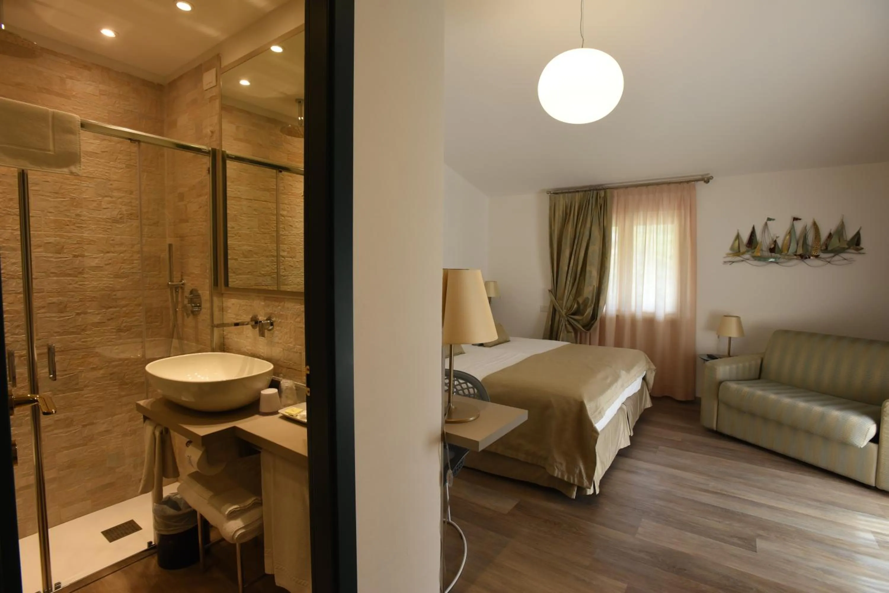 Photo of the whole room in Hotel La Vigna