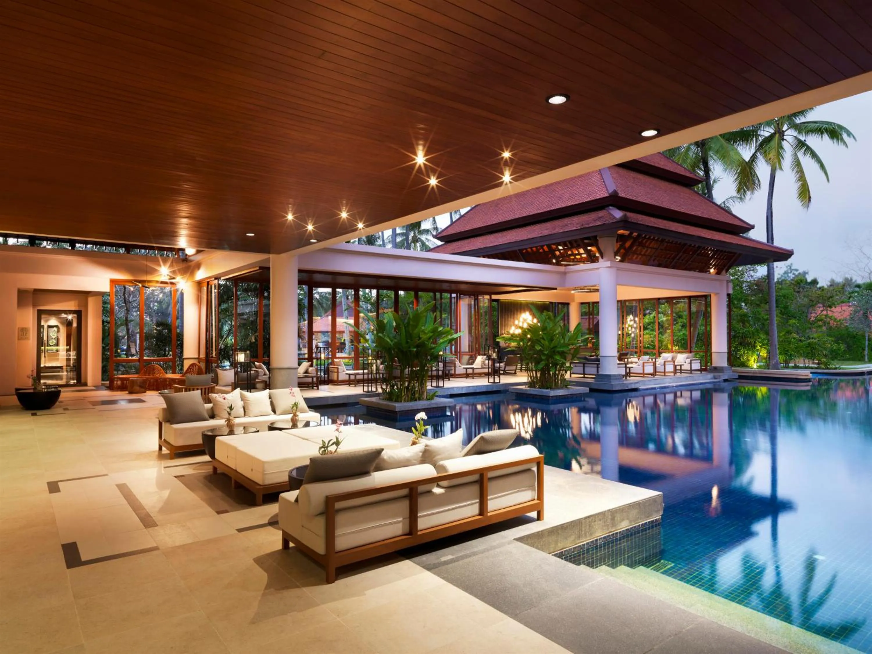 Lounge or bar in Banyan Tree Phuket