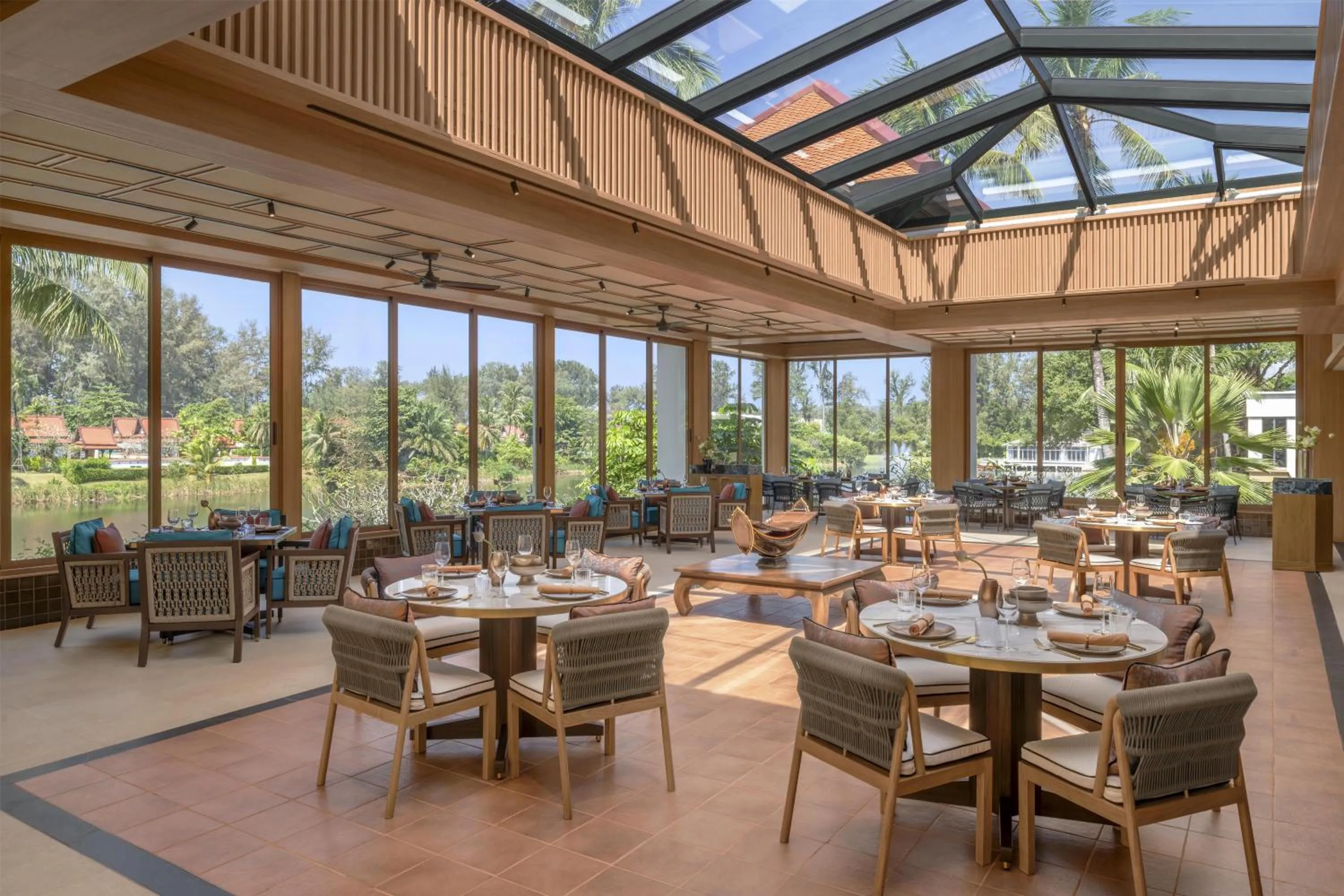 Restaurant/places to eat in Banyan Tree Phuket