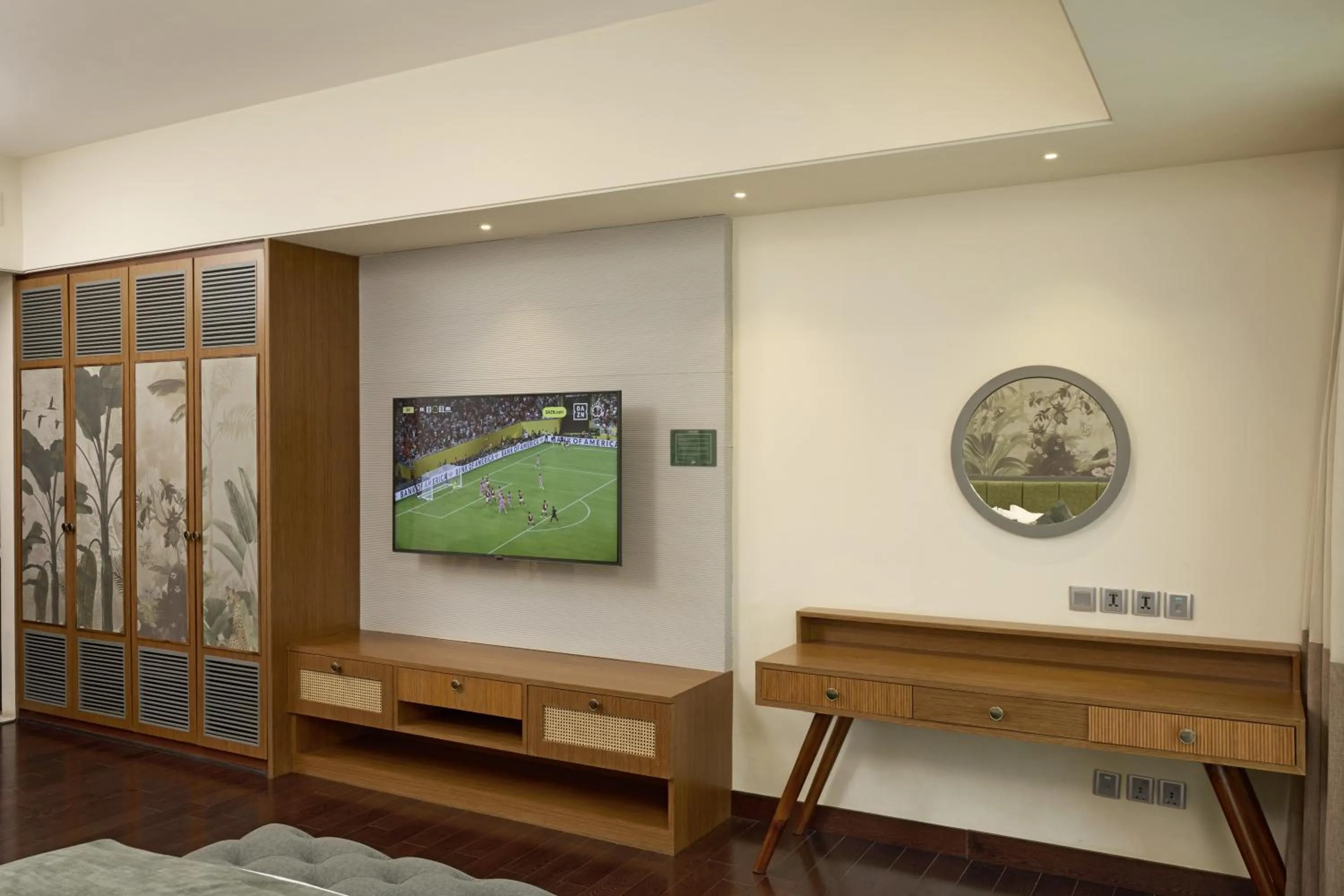 TV and multimedia in Somerset Greenways Chennai