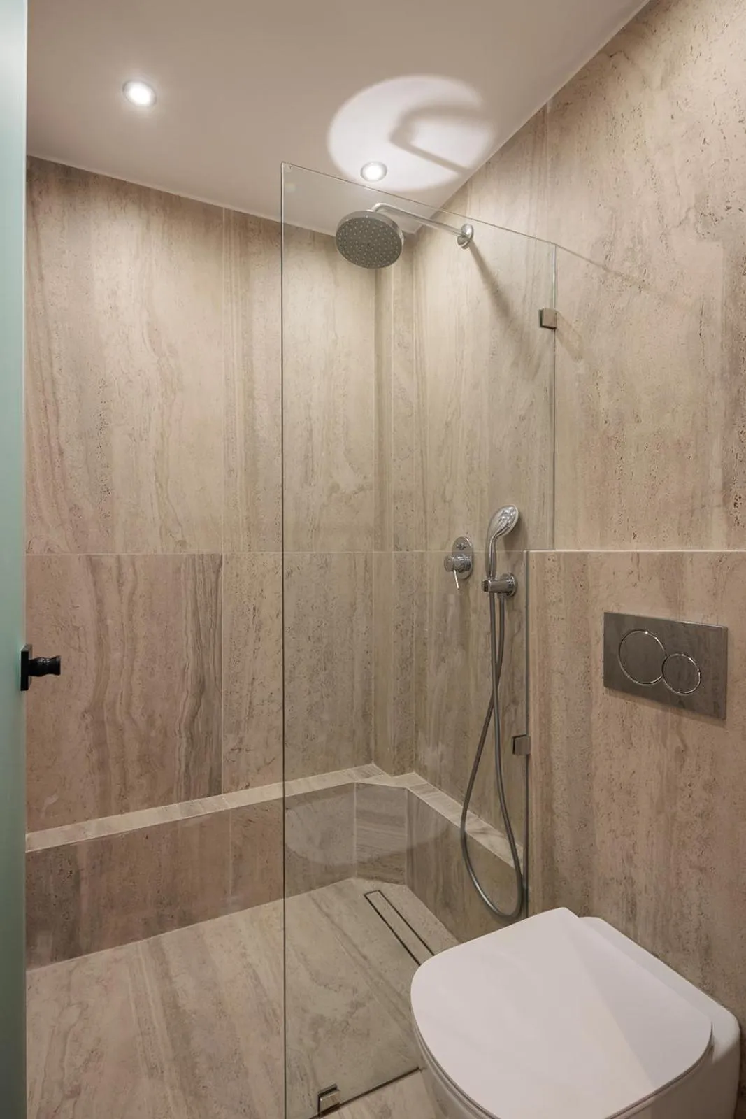 Shower in Hotel Sphinx