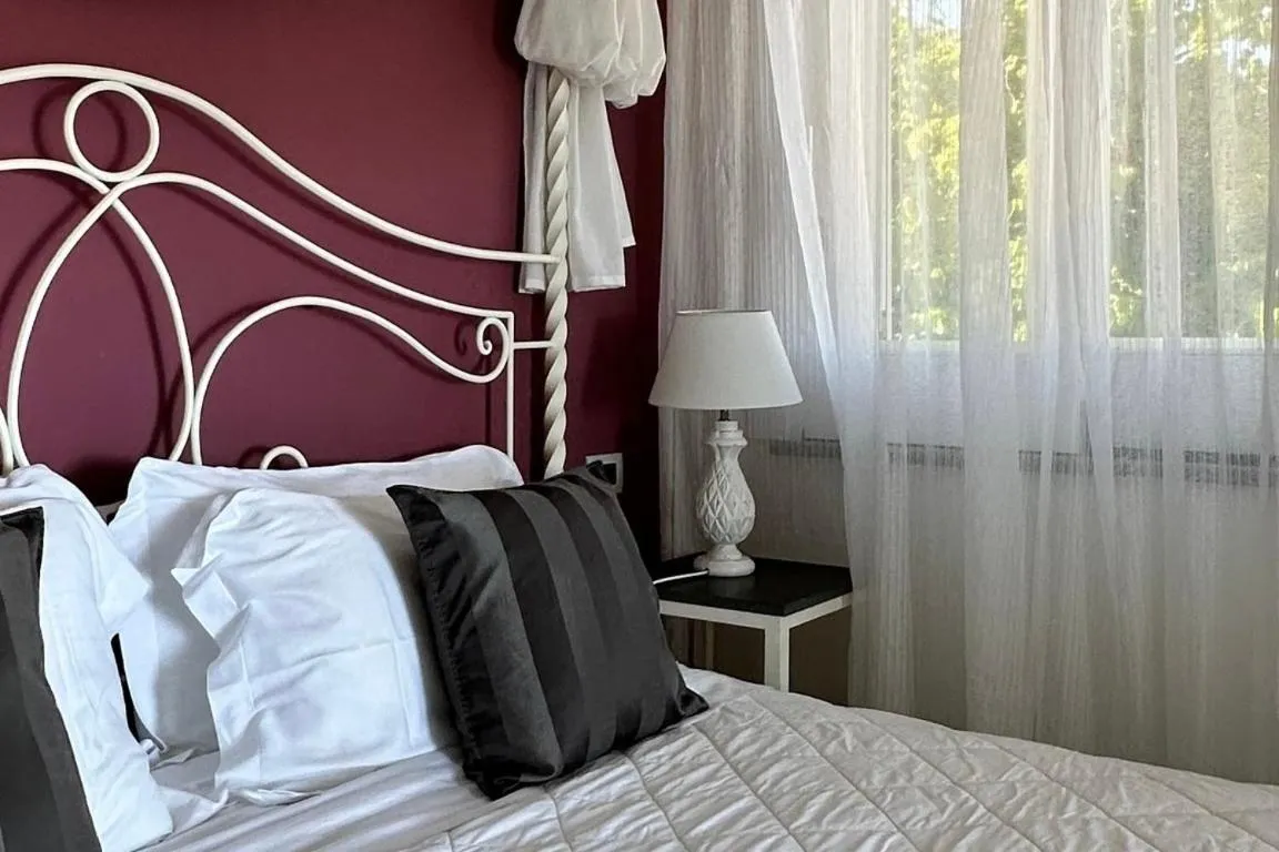 Bed in Hotel Mea - Aeolian Charme