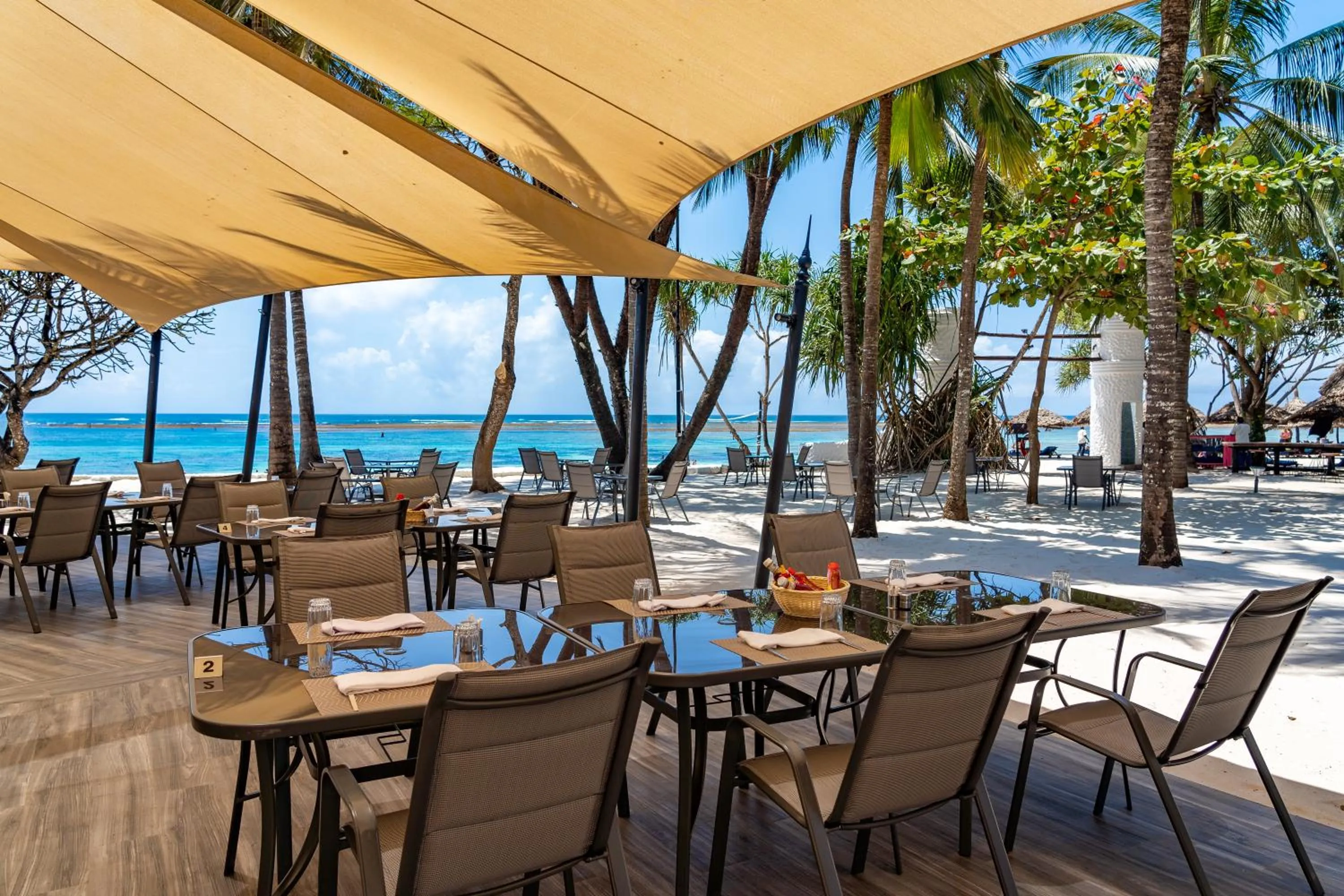 Restaurant/places to eat in Southern Palms Beach Resort