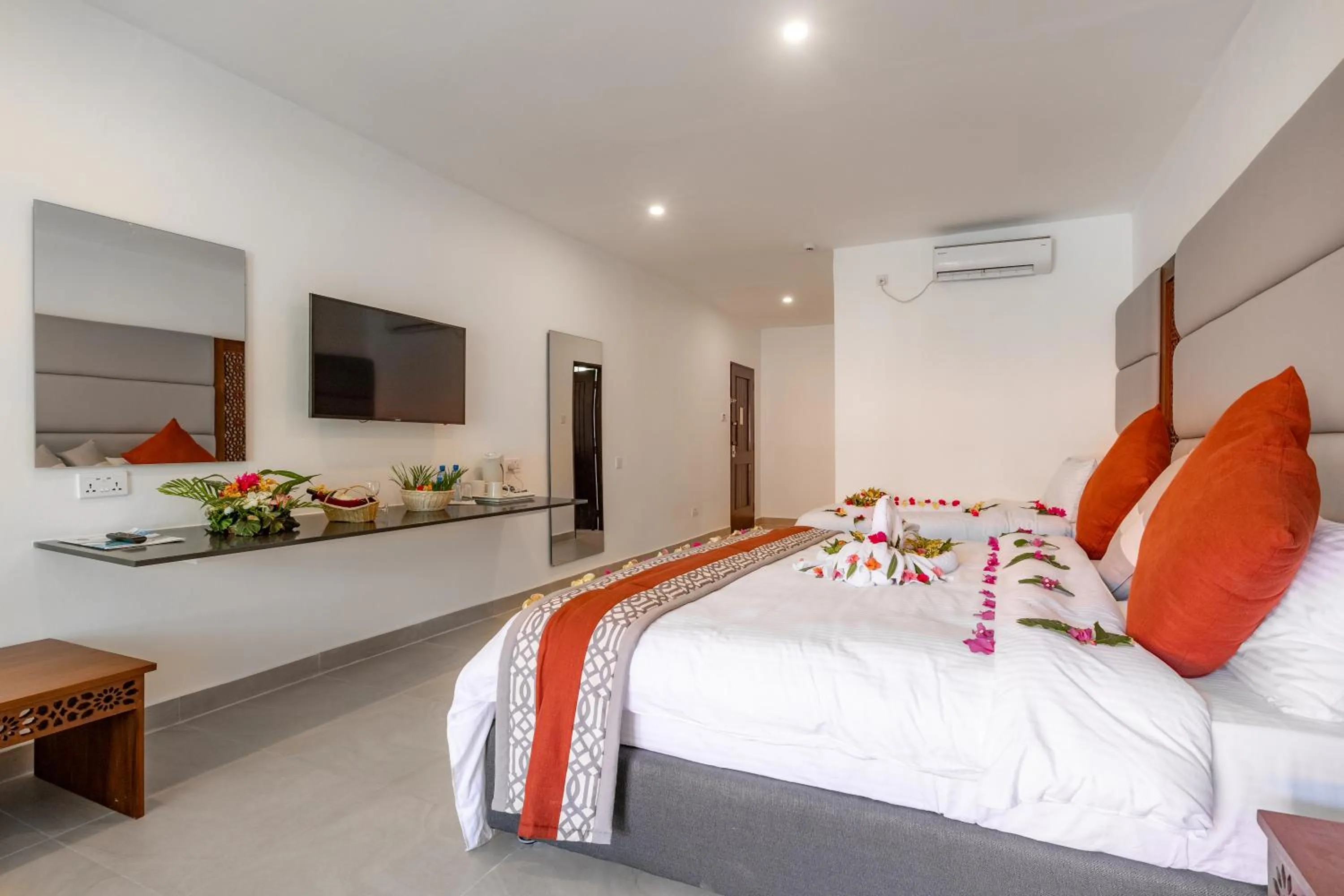 Bed in Southern Palms Beach Resort