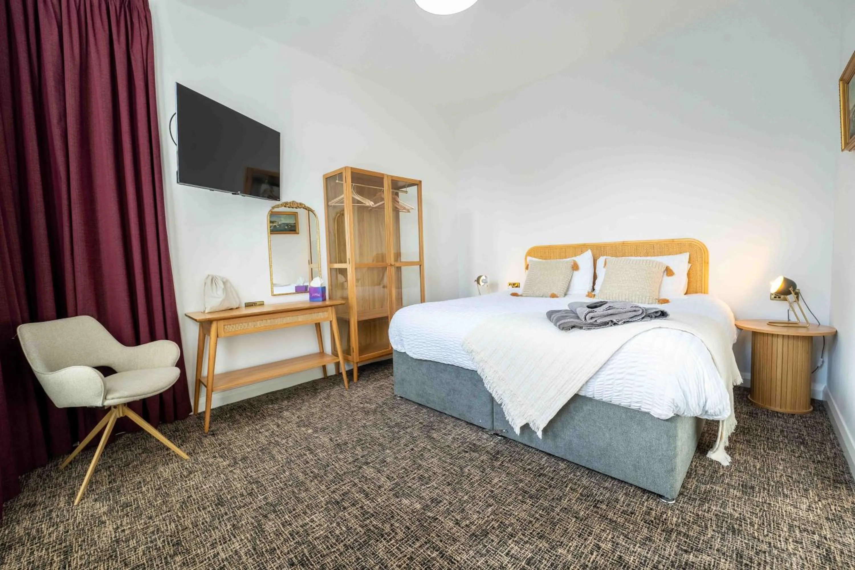 Bed in Antrim House Guest Rooms & Suites