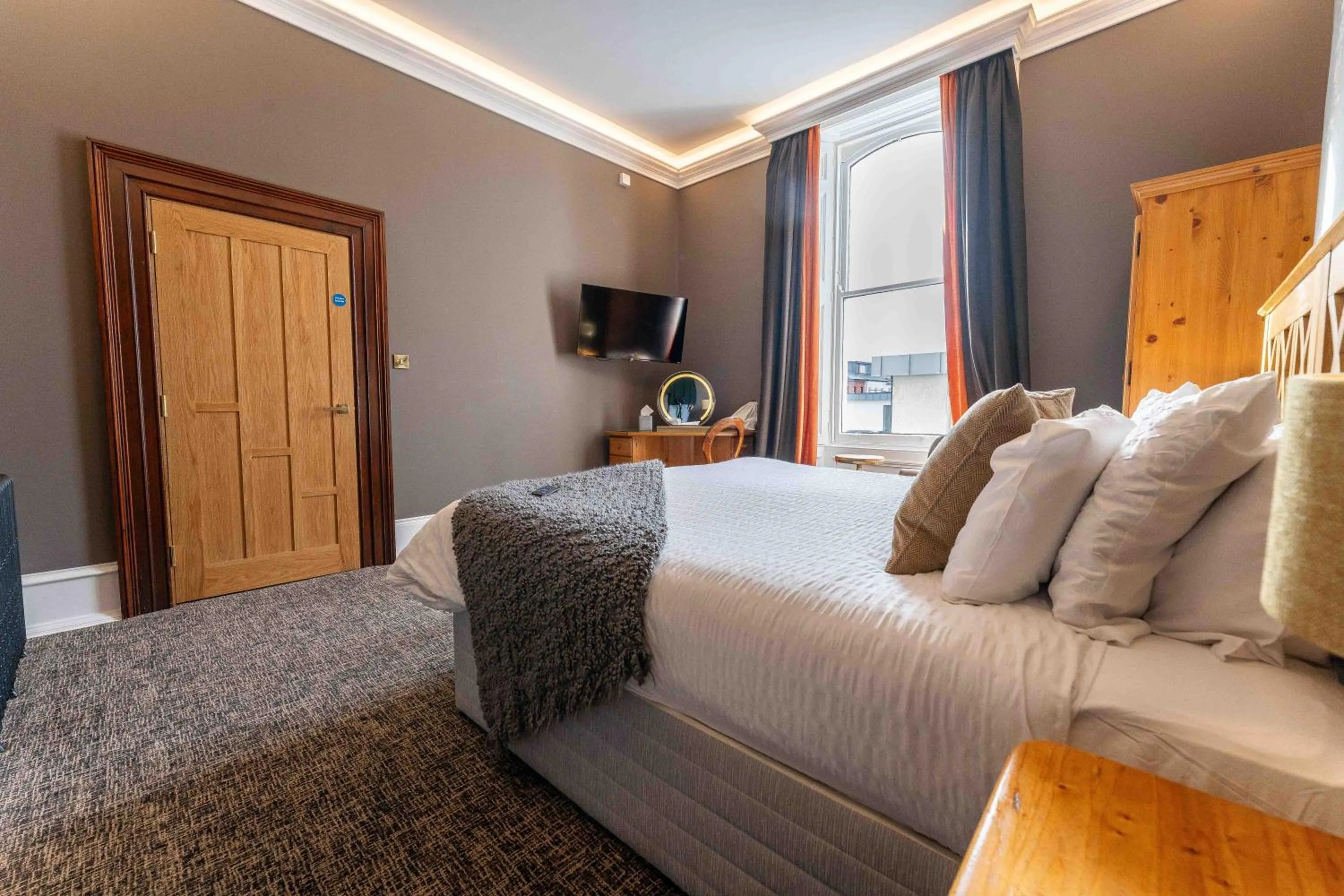 Bed in Antrim House Guest Rooms & Suites