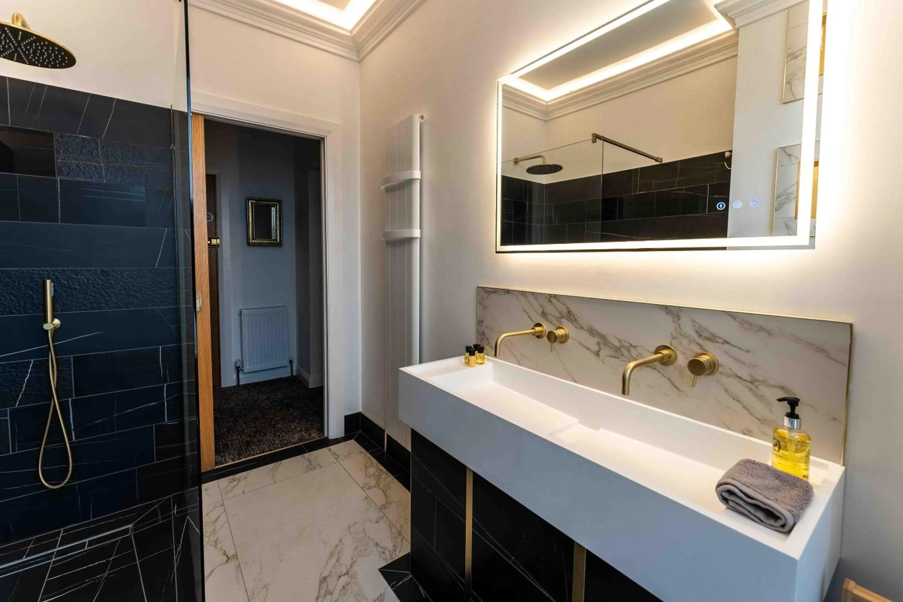 Antrim House Guest Rooms & Suites