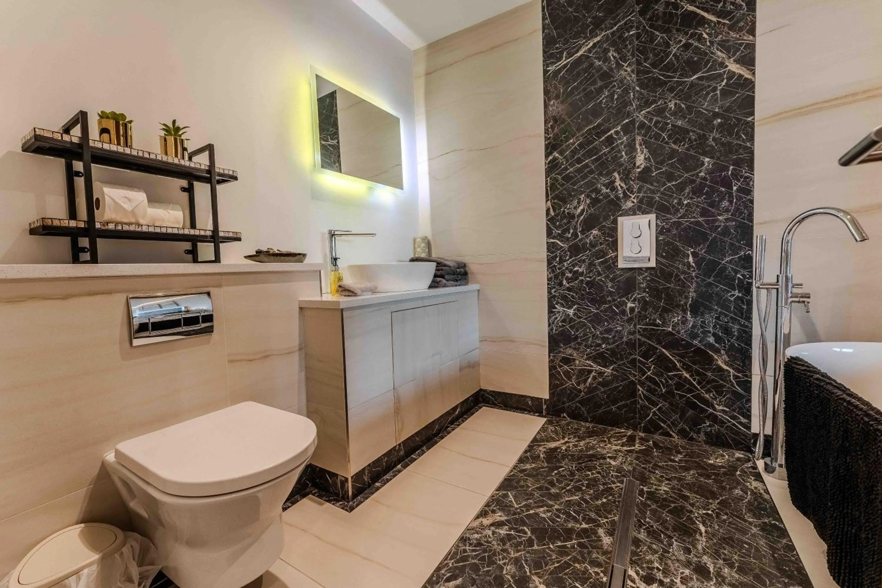 Antrim House Guest Rooms & Suites