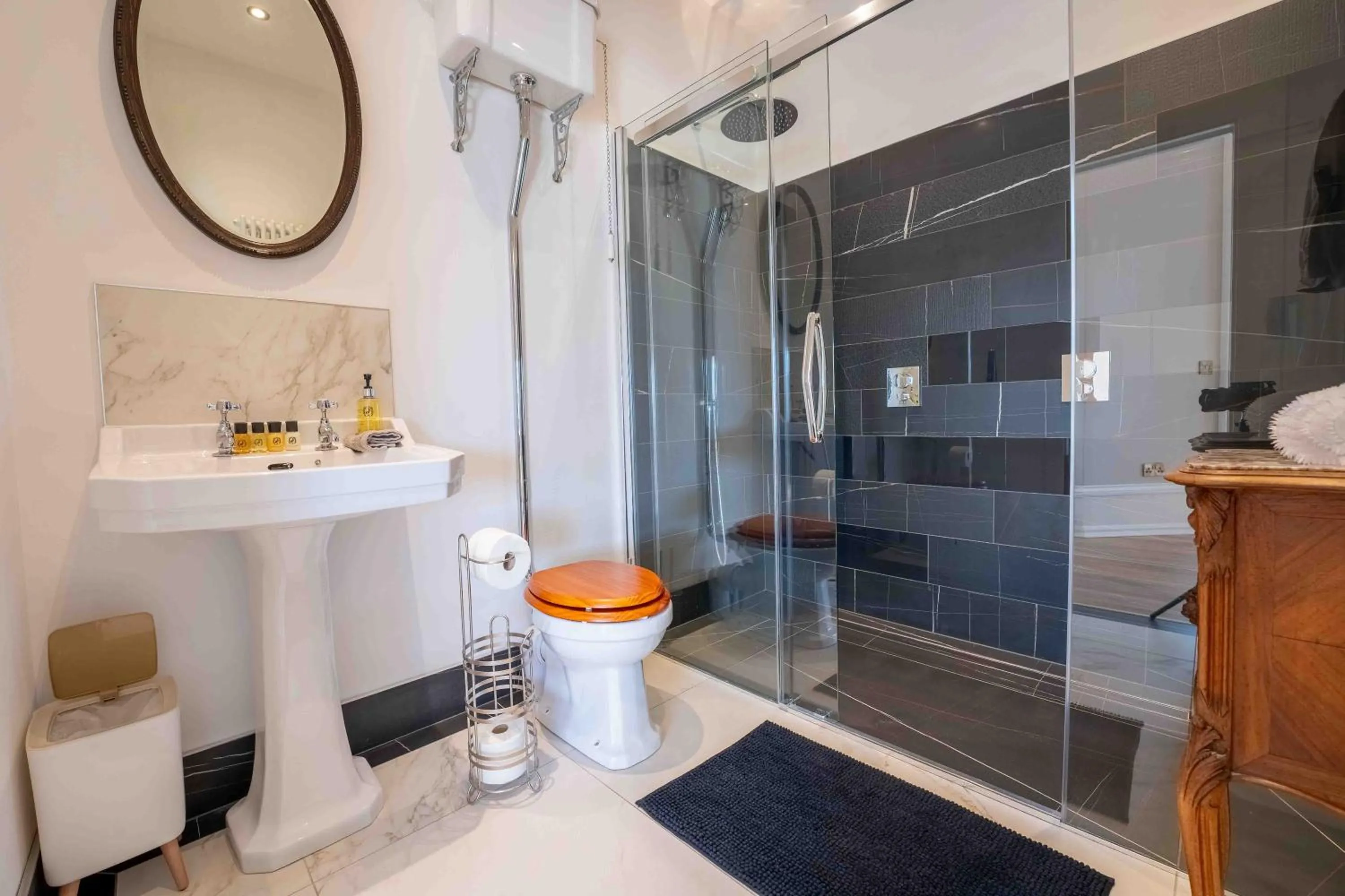 Antrim House Guest Rooms & Suites